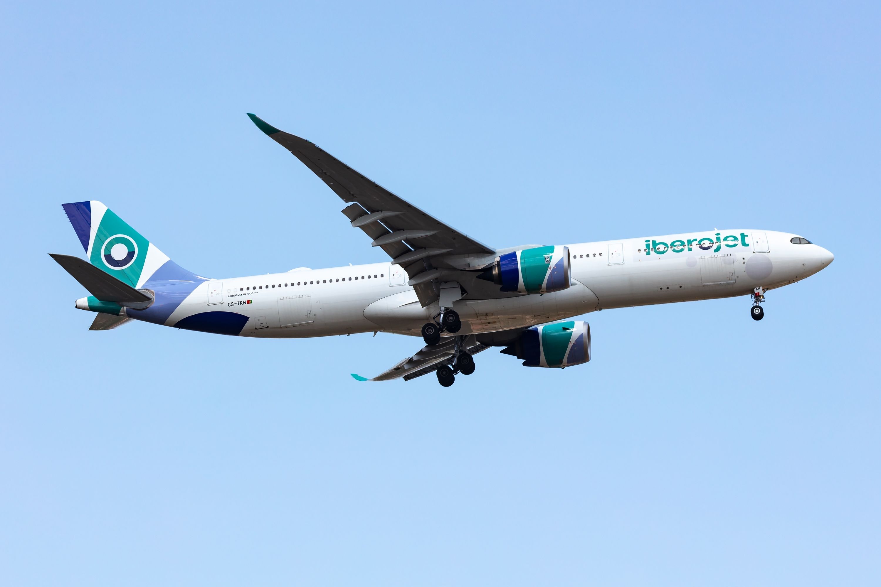 Iberojet Airbus A330neo landing