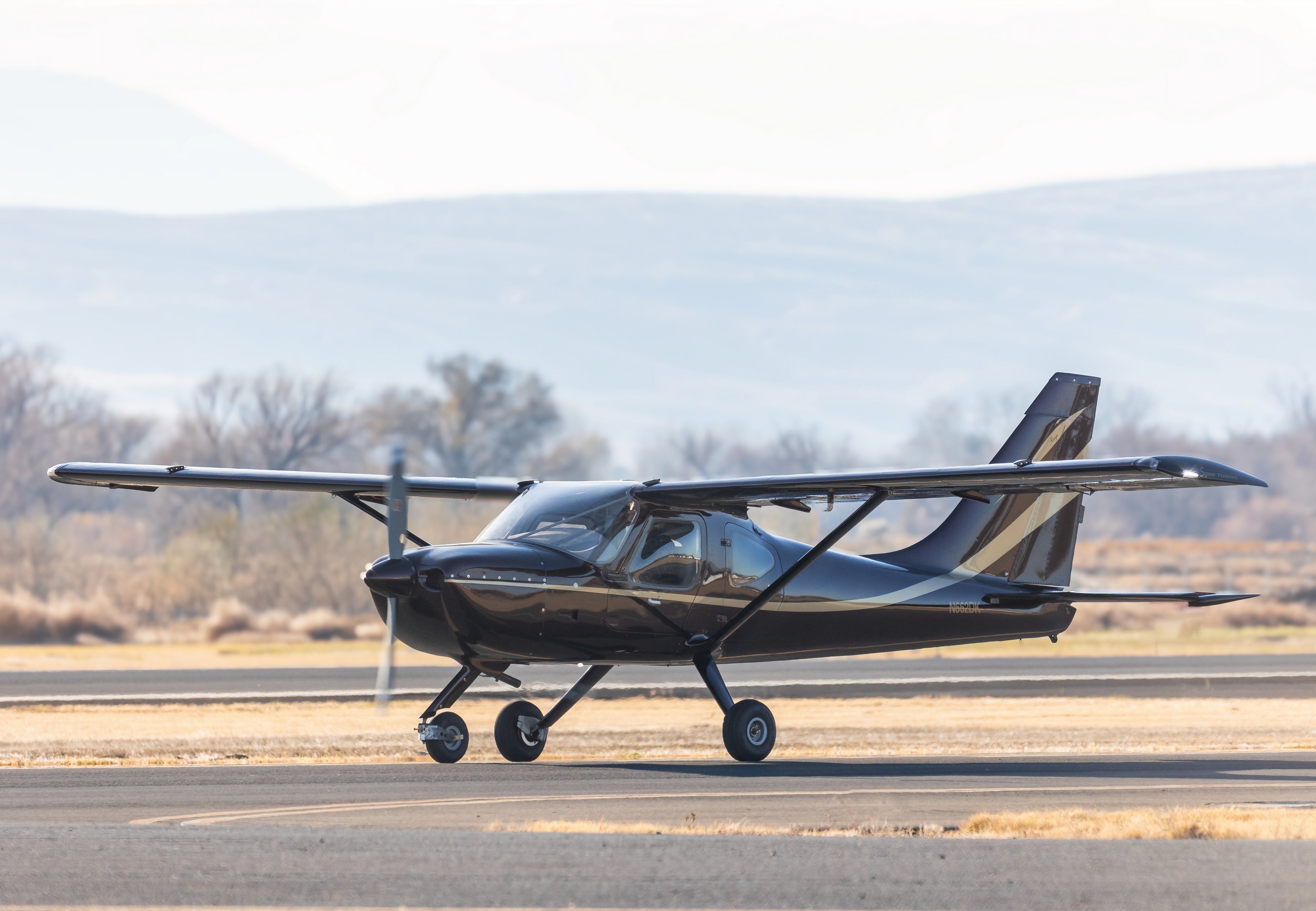 A Glasair GS-2 Sportsman taxis to the runway, minutes before takeoff