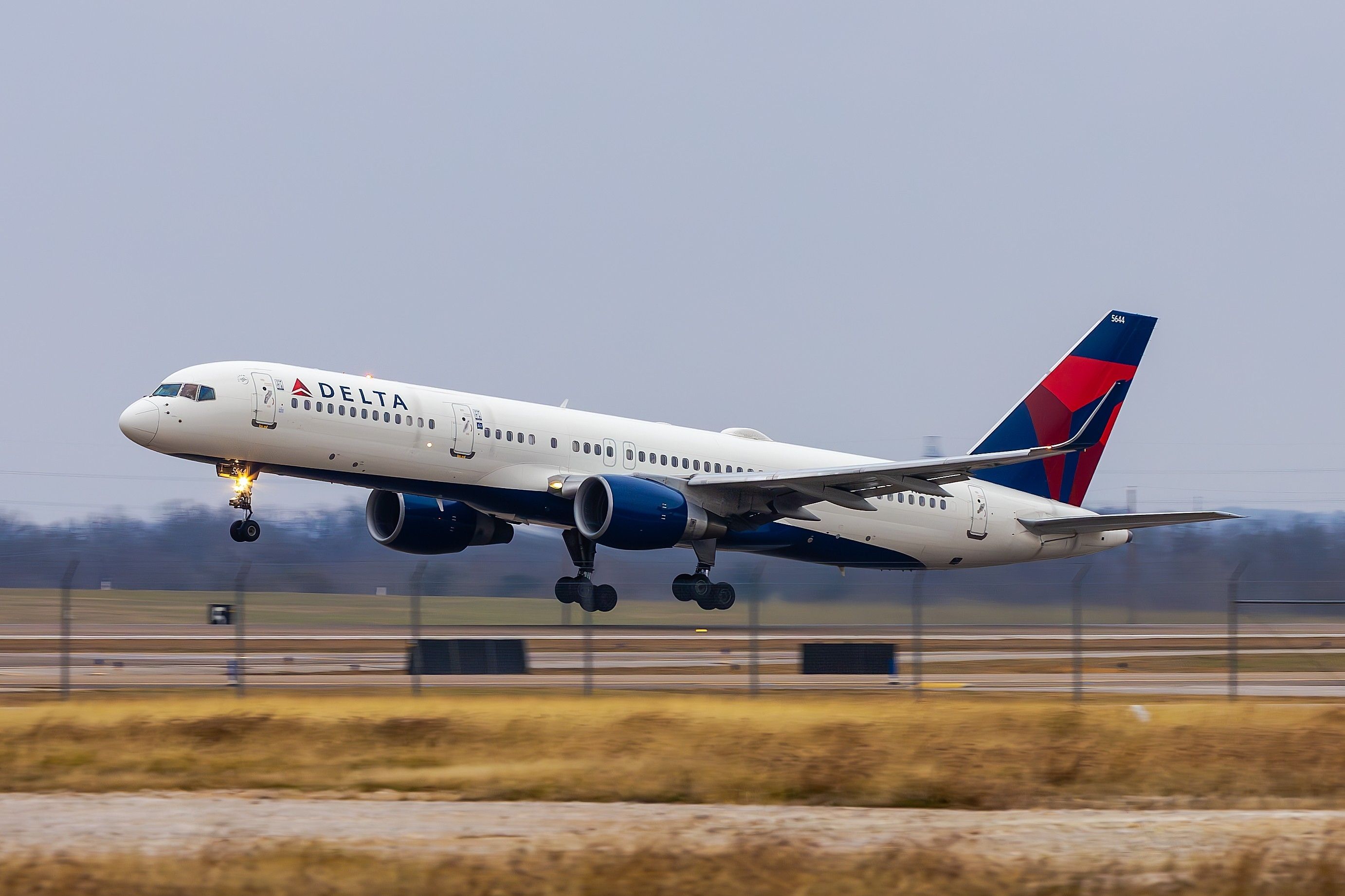 Delta Air Lines Boeing 757-200 taking off from Austin-Bergstrom International Airport.