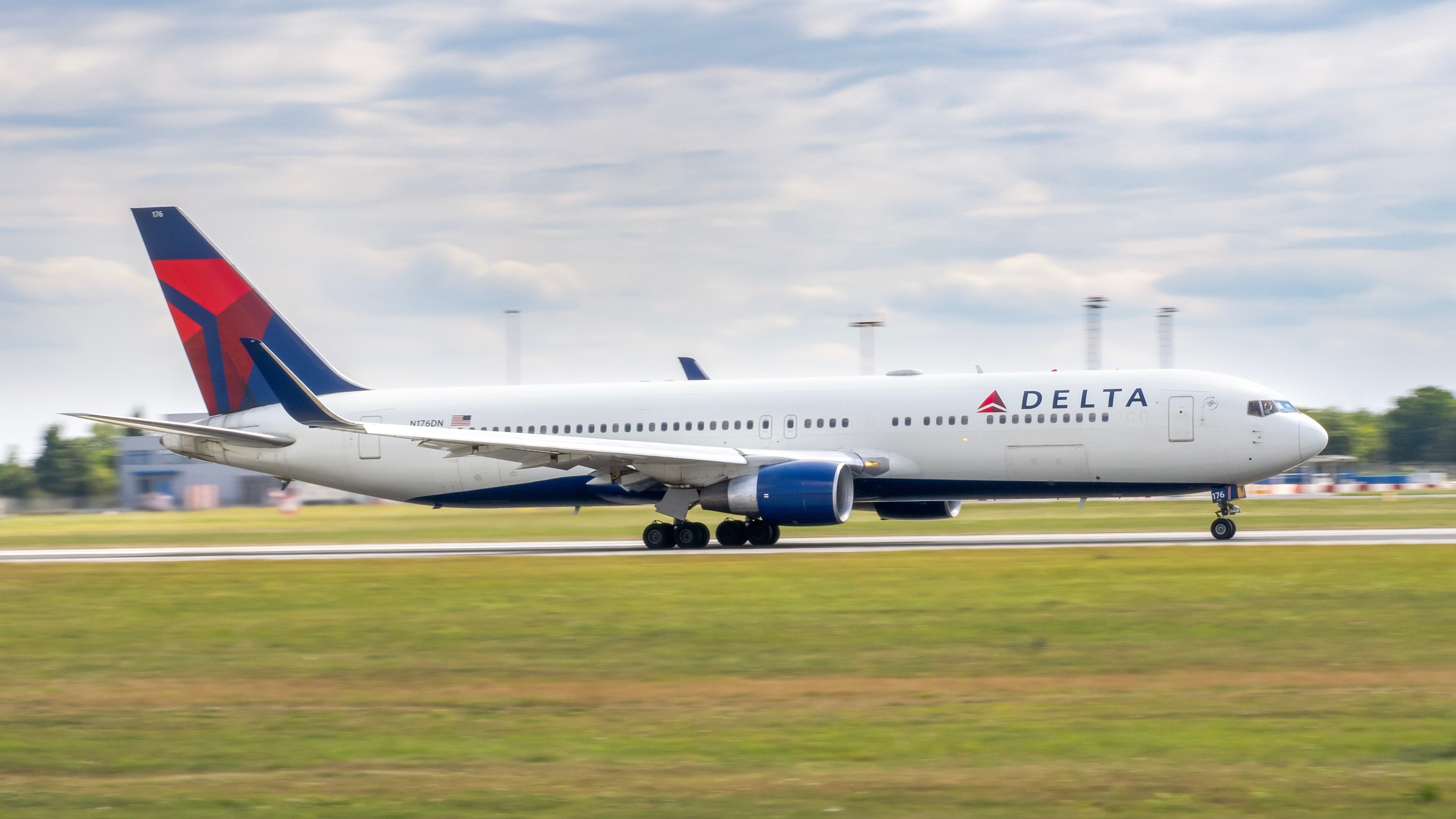 Delta Air Lines Boeing 767 In Prague