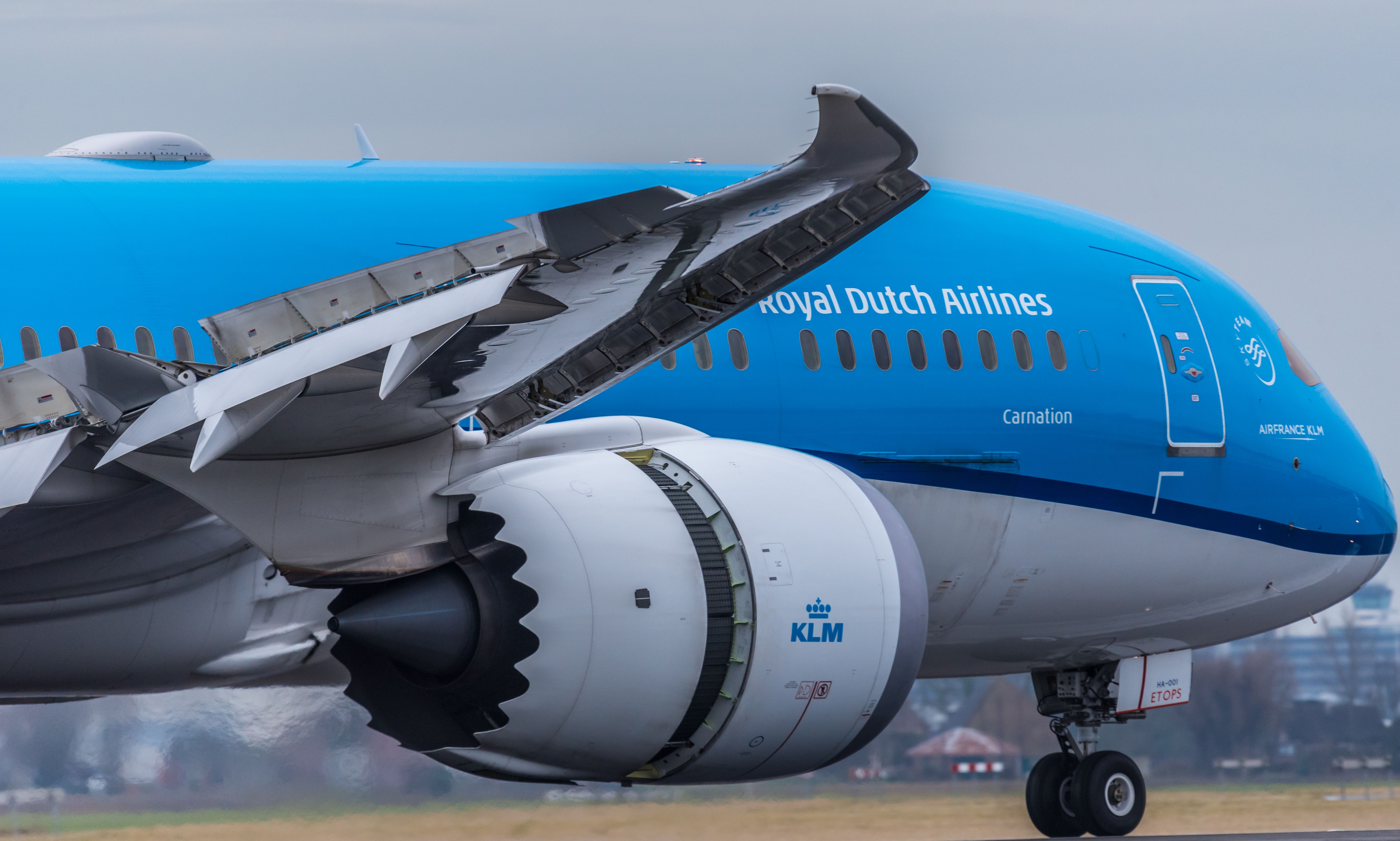 A KLM Boeing 787 Dreamliner