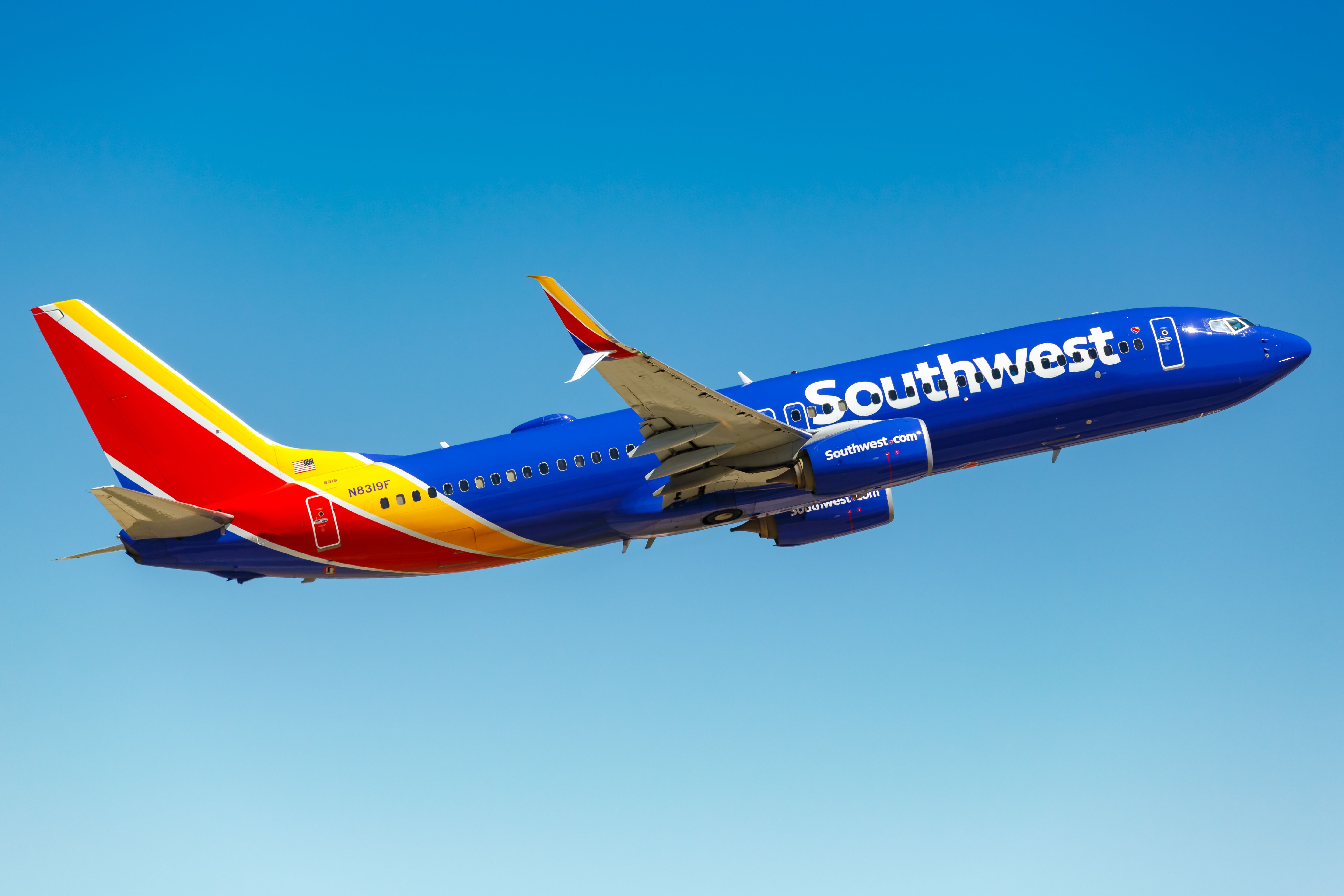 Southwest Airlines Boeing 737-800 departing PHX shutterstock_1622156317