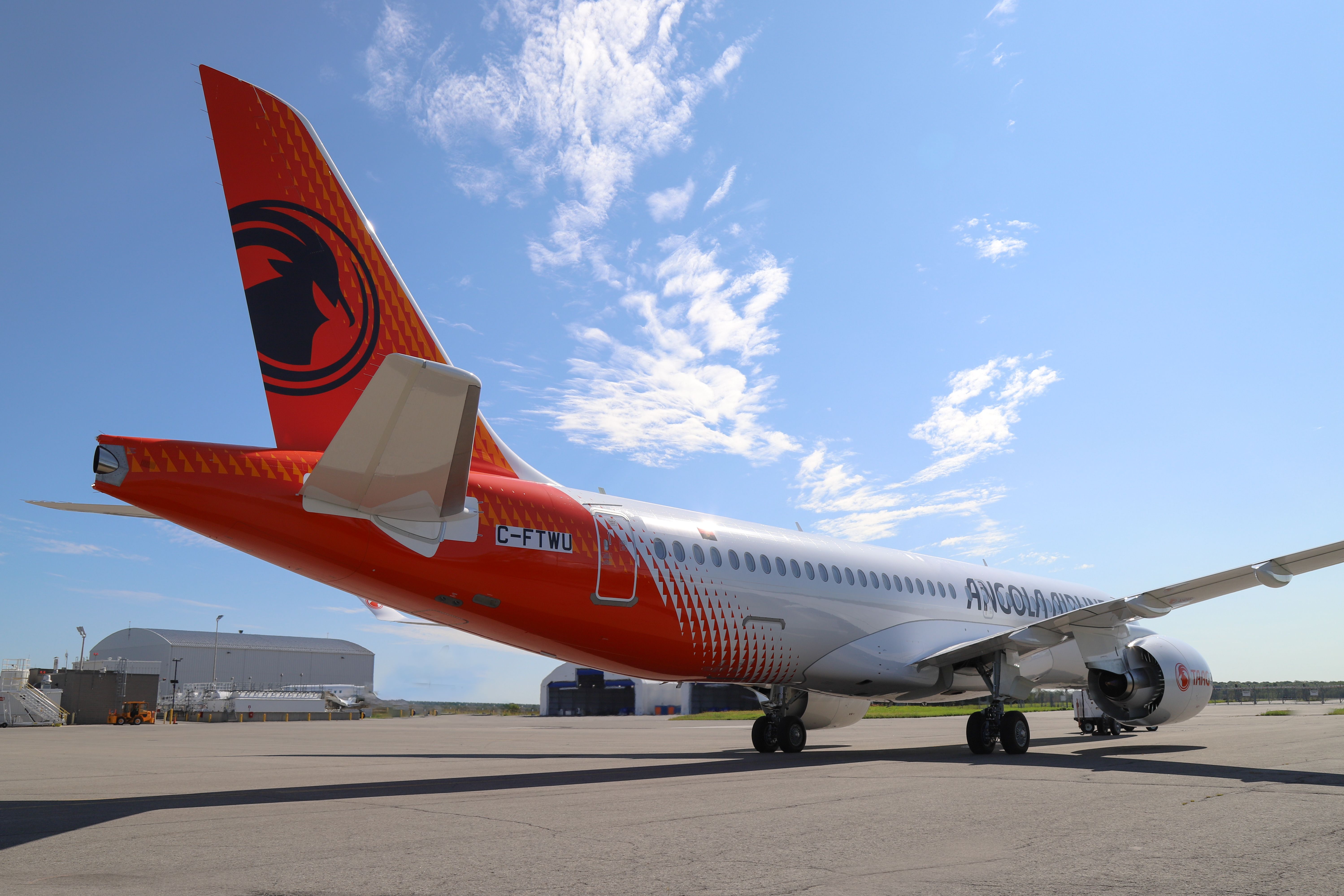 TAAG Angola Airlines' First A220_GD-TAAG Angola-A220-2