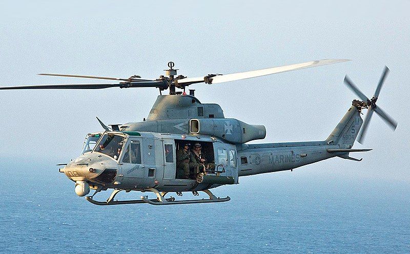 UH-1Y_Venom_Okinawa_(cropped)