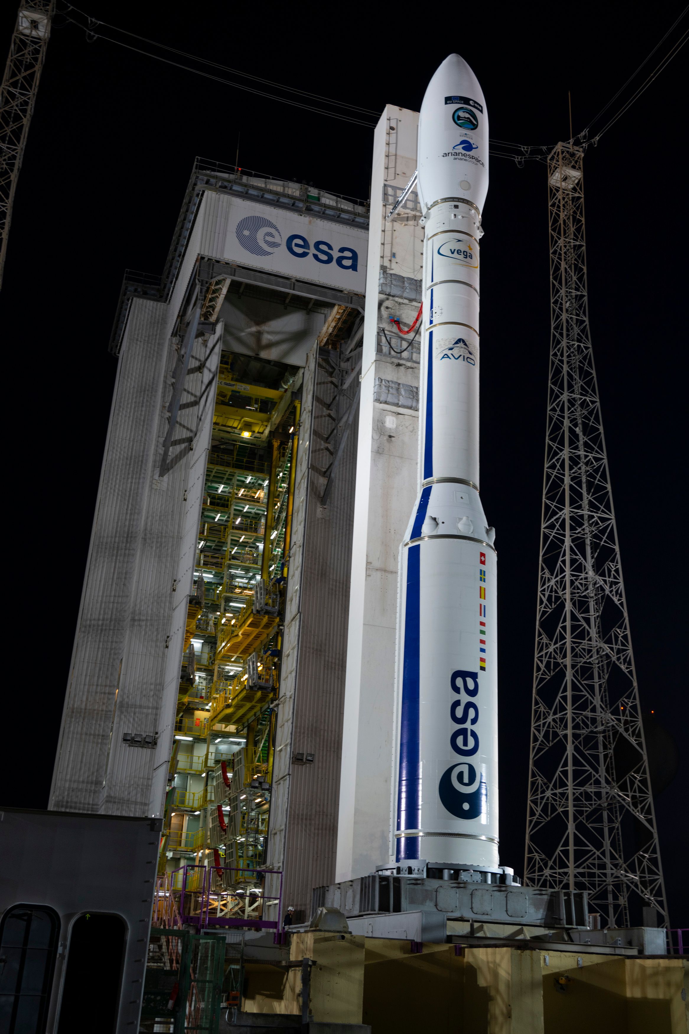 Vega_with_Sentinel-2C_gantry_roll_back