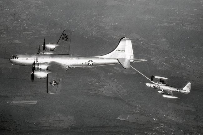 KB-29 refuels a F-84E above Korea in 1952