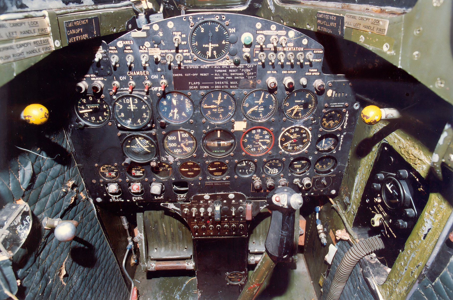 Bell X-1B fitted with a reaction control system