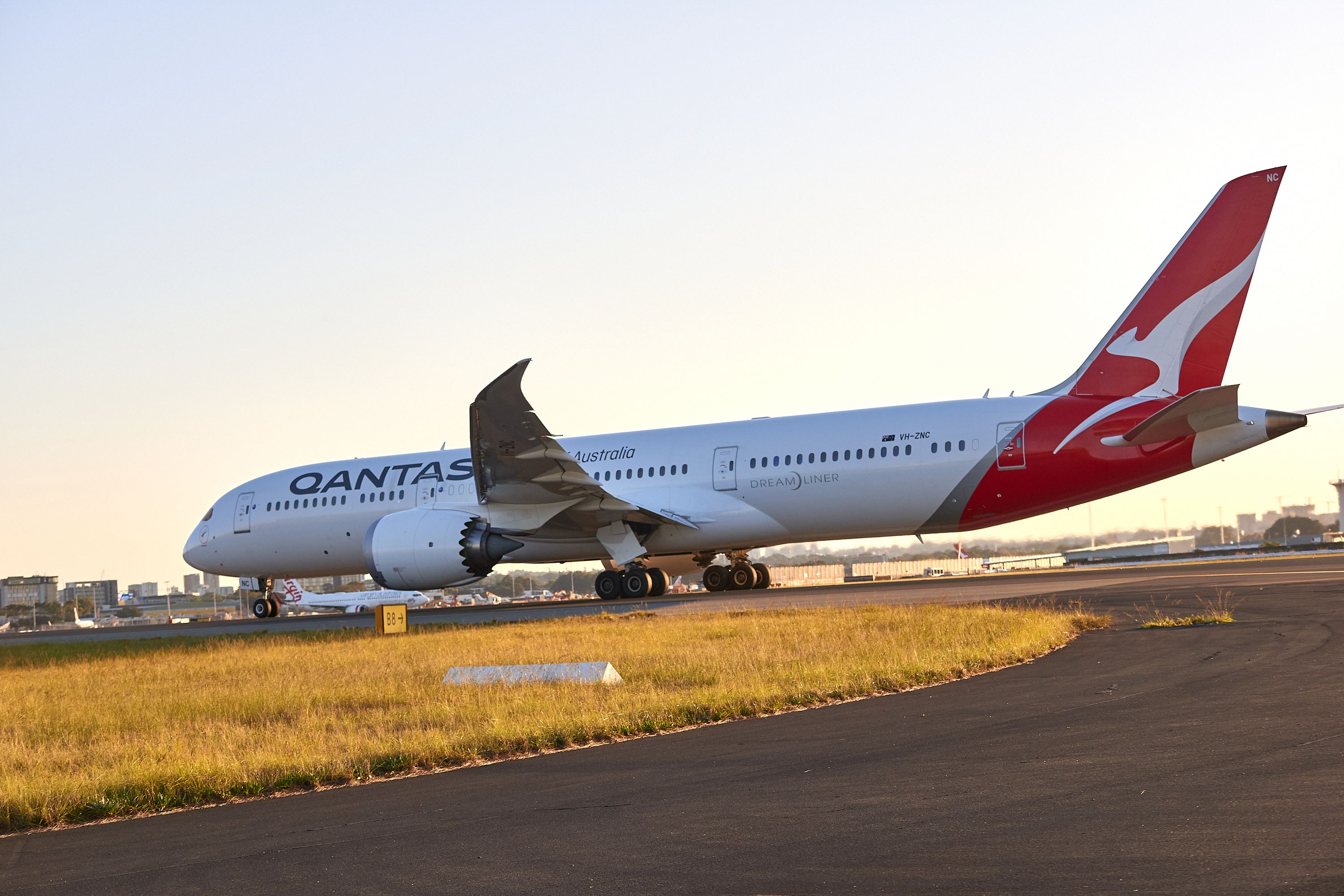 Qantas Boeing 787 En Route To Rescue Australians Fleeing Lebanon