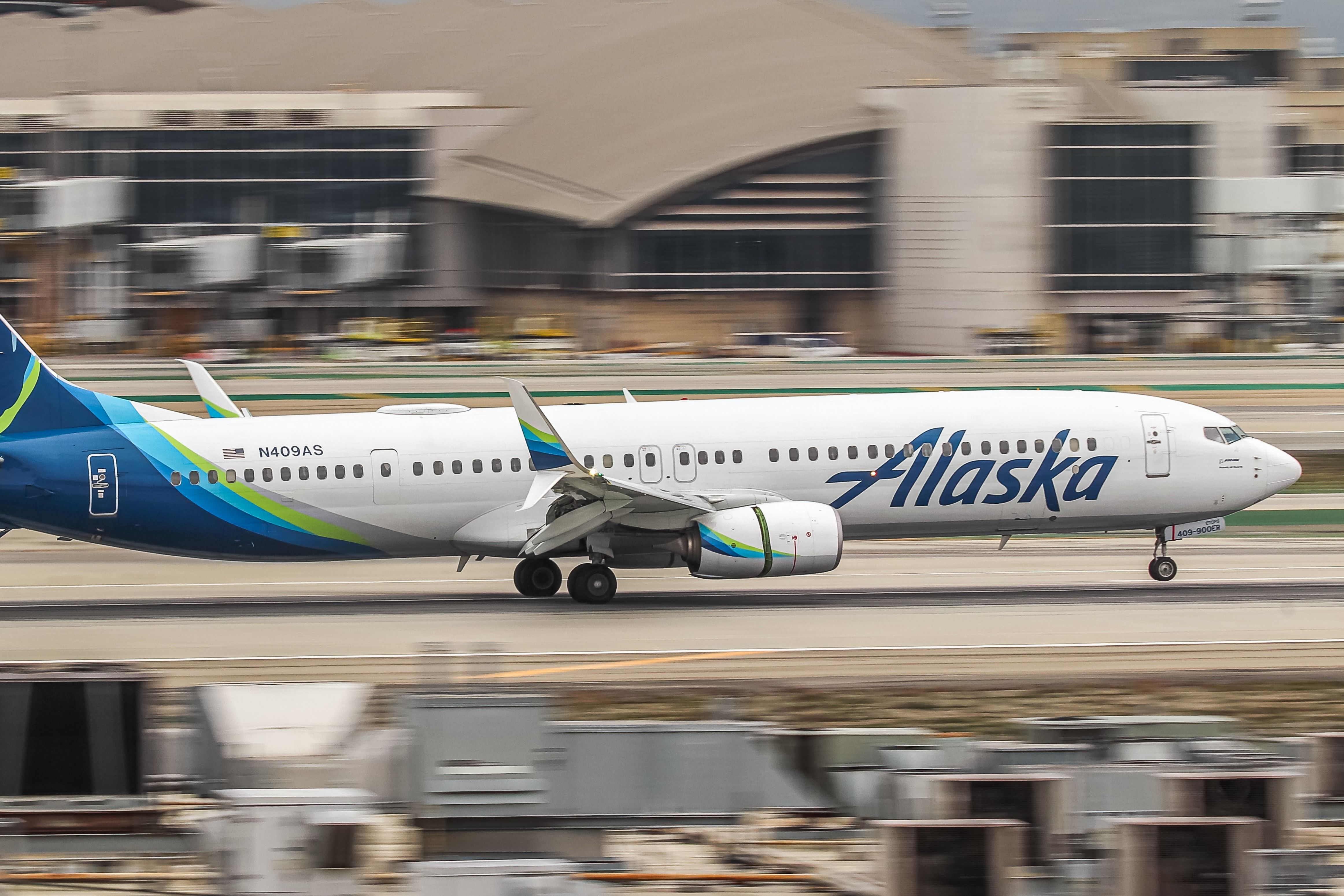 Alaska Airlines Kicks Off 5 New West Coast Routes & Resumes Portland-Atlanta Flights