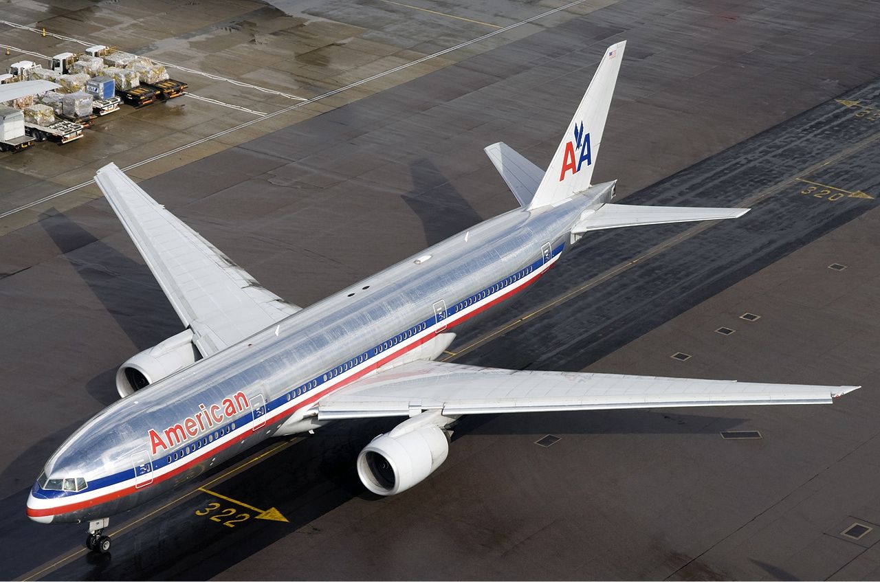 American_Airlines_Boeing_777-200ER_Lofting-2-1