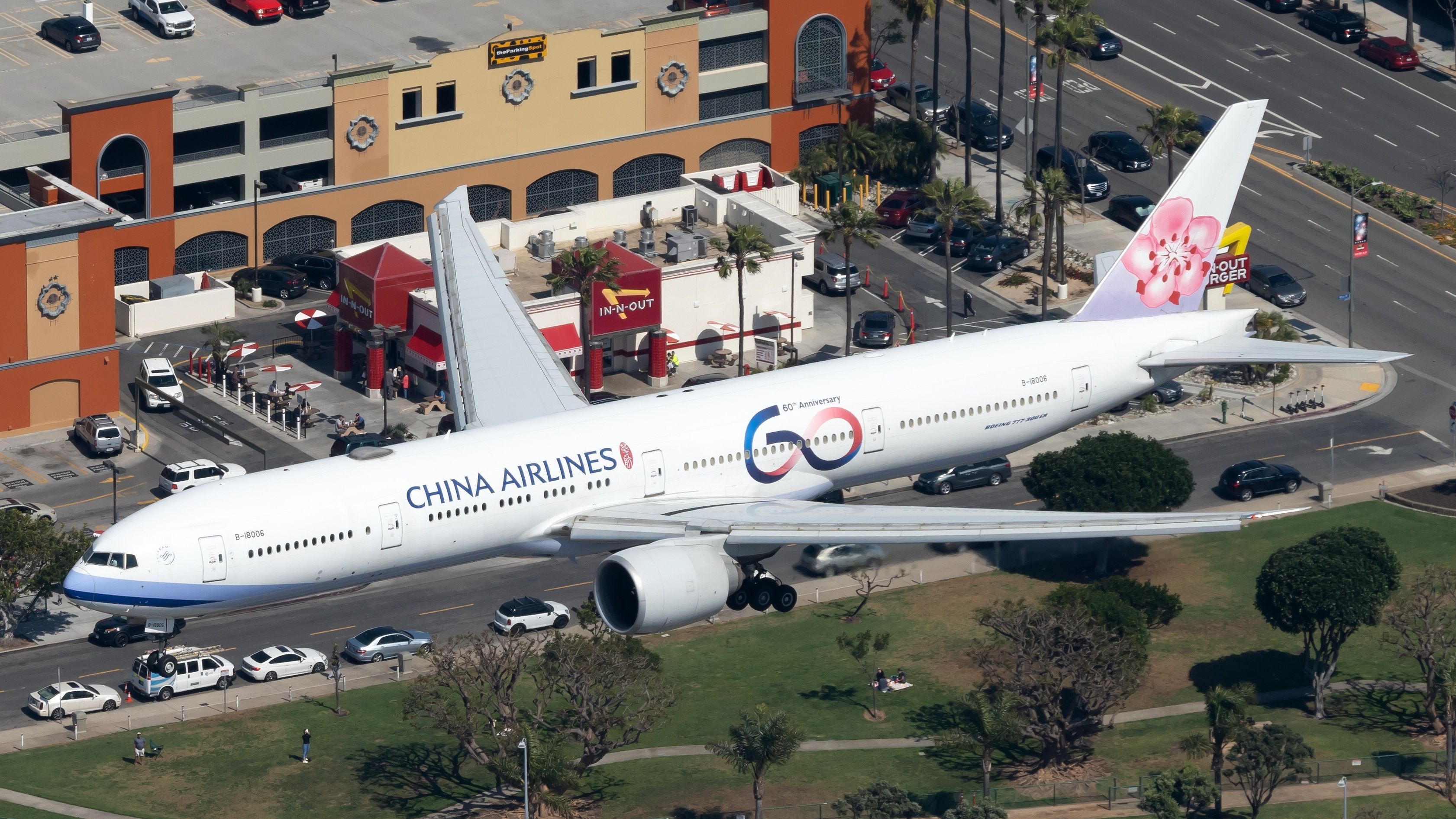 ボーイング 777-300ER チャイナエアライン(中華航空) B-18001 ボーイング」特別塗装機 チャイナエアライン (777-300 | B-18007