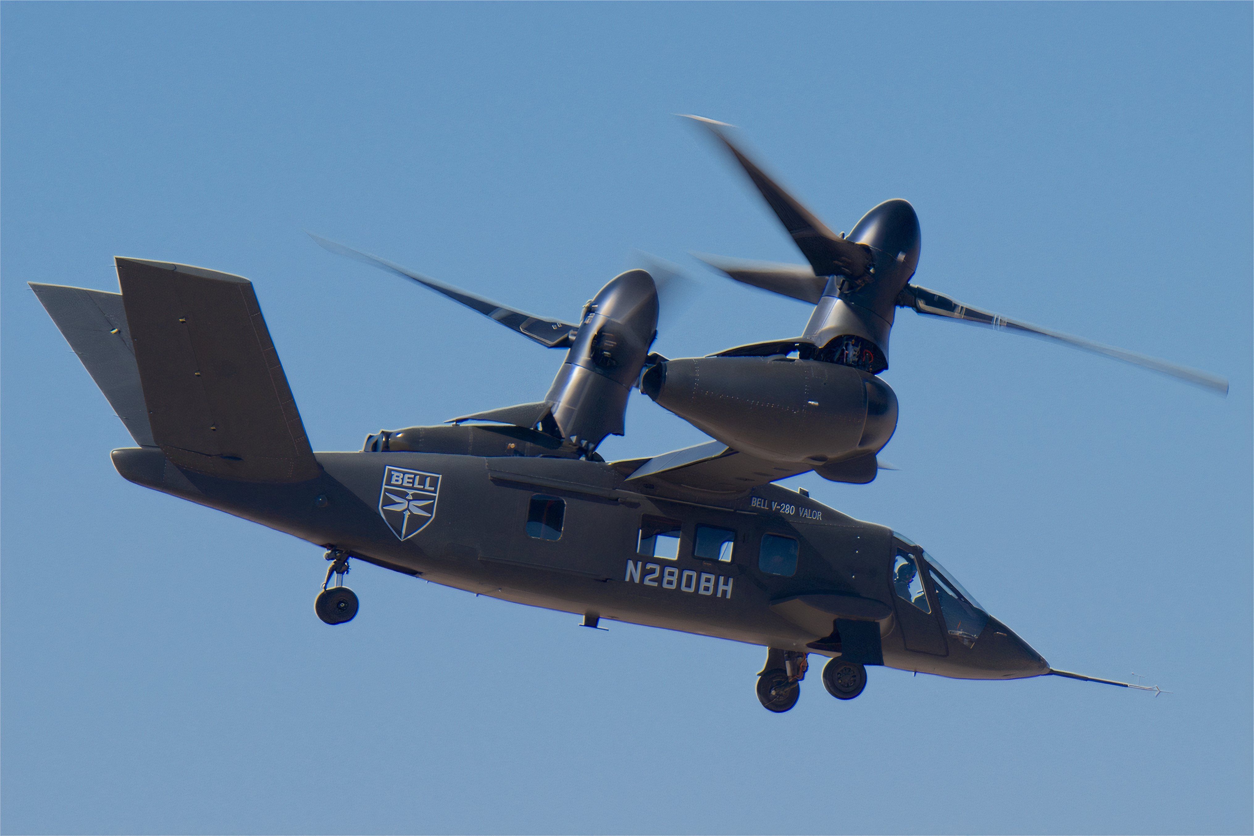貝爾 V-280 Valor 展示垂直起飛能力，2019 年聯盟航展，德克薩斯州沃斯堡。