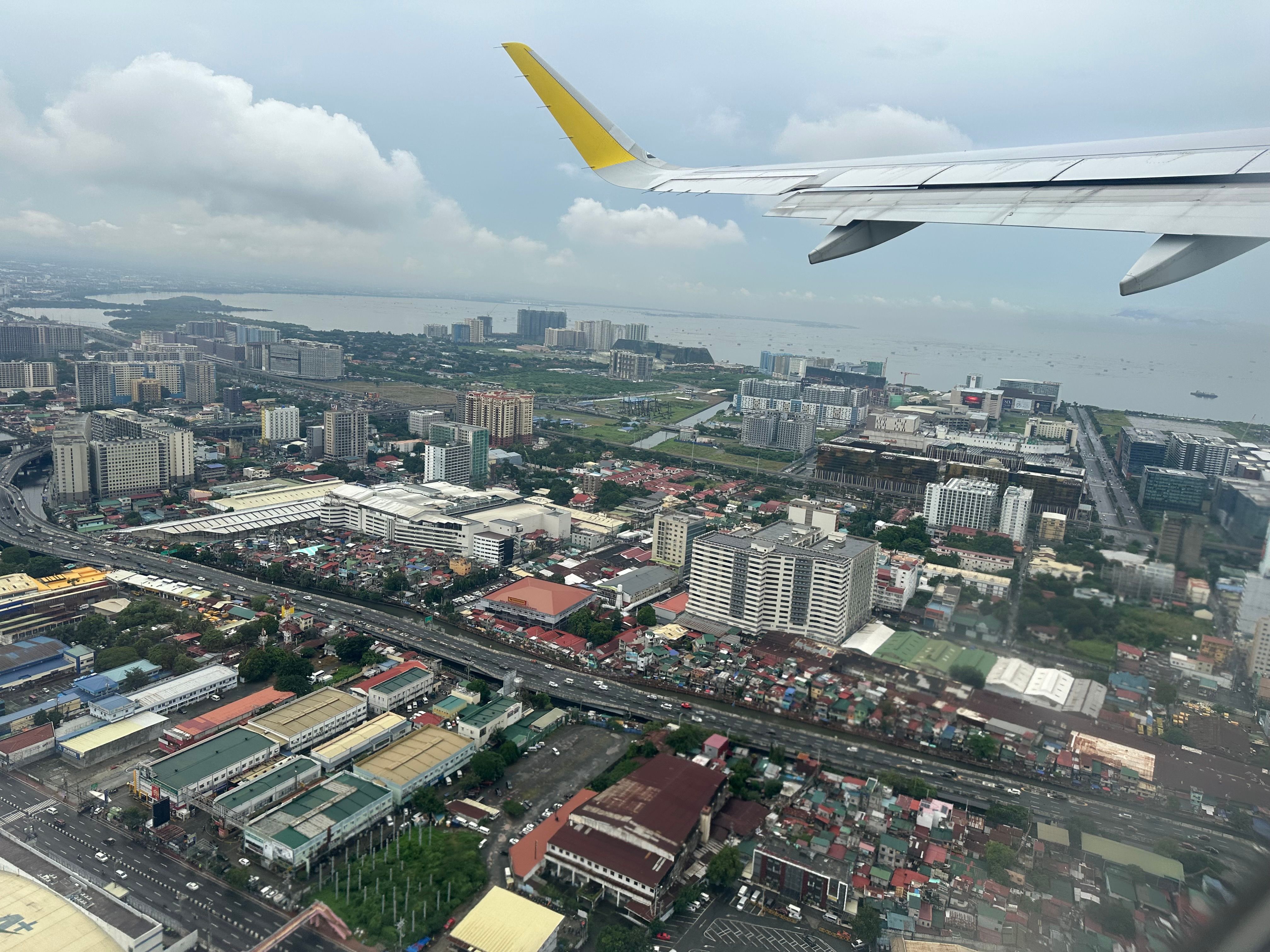 Lumipad ang Cebu Pacific A320neo Manila