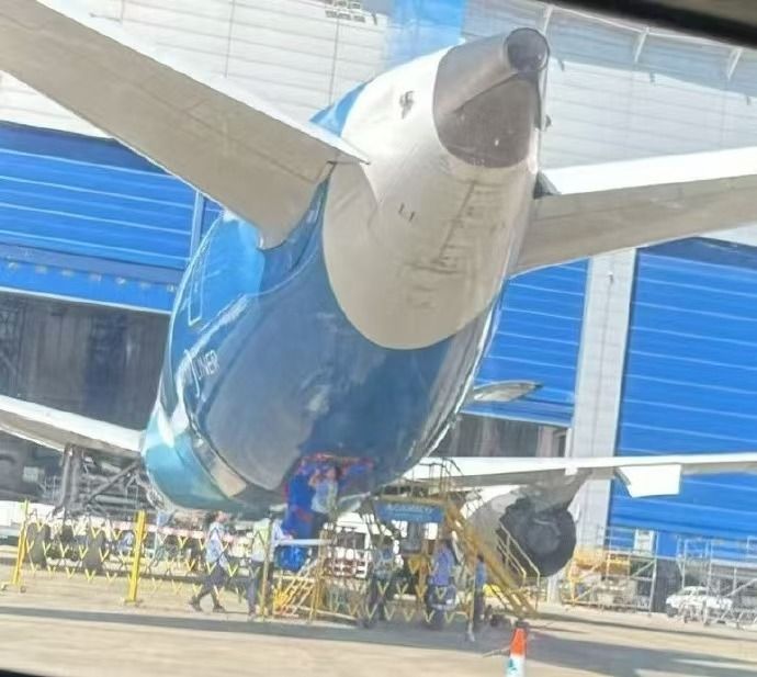 China Southern Airlines Boeing 787 Suffers Structural Damage