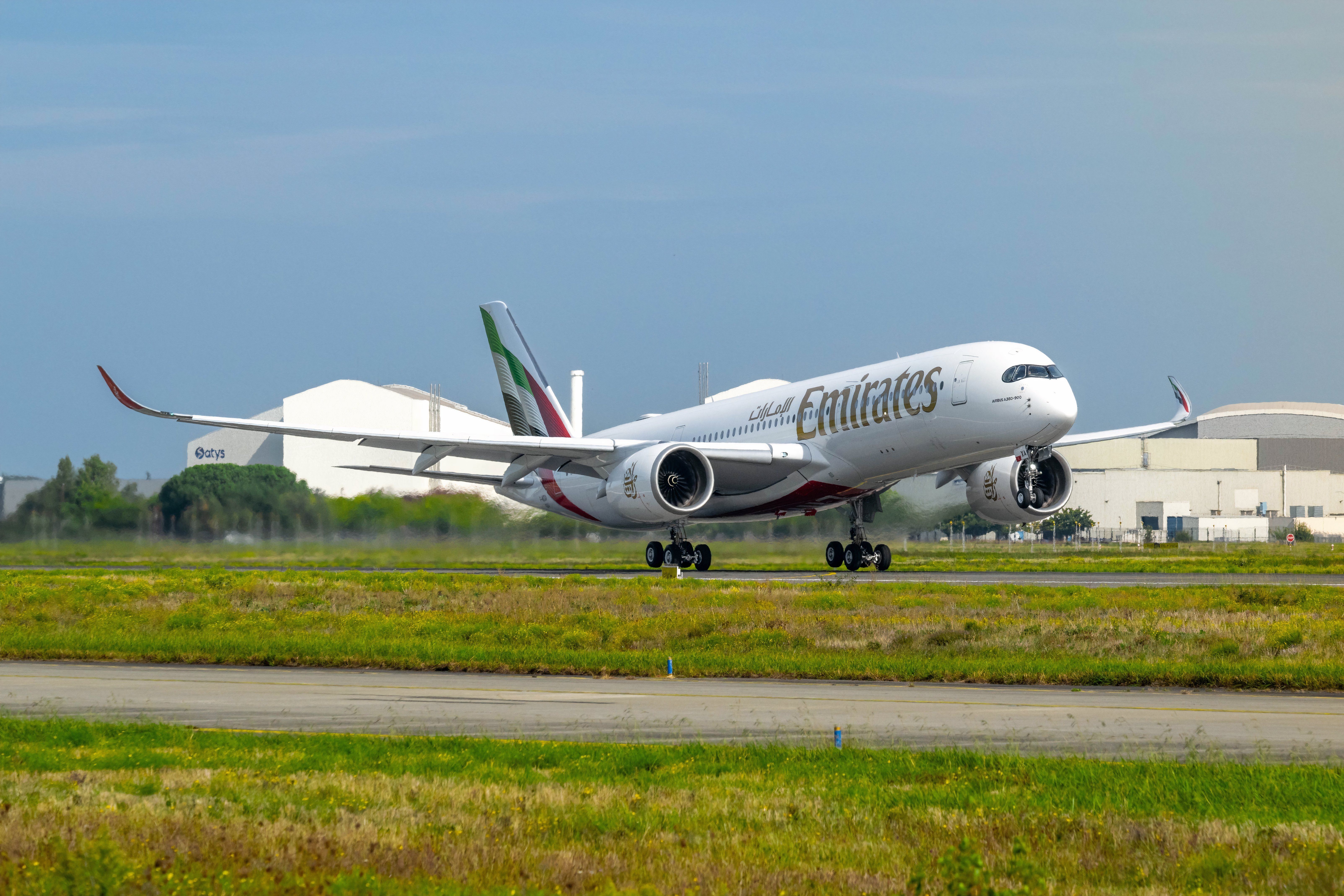 阿聯酋航空空中巴士 A350 降落