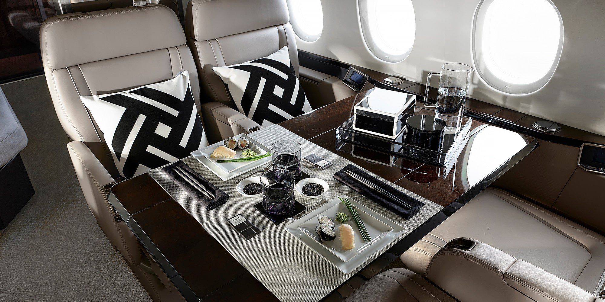 Falcon 900LX Cabin1 Desktop