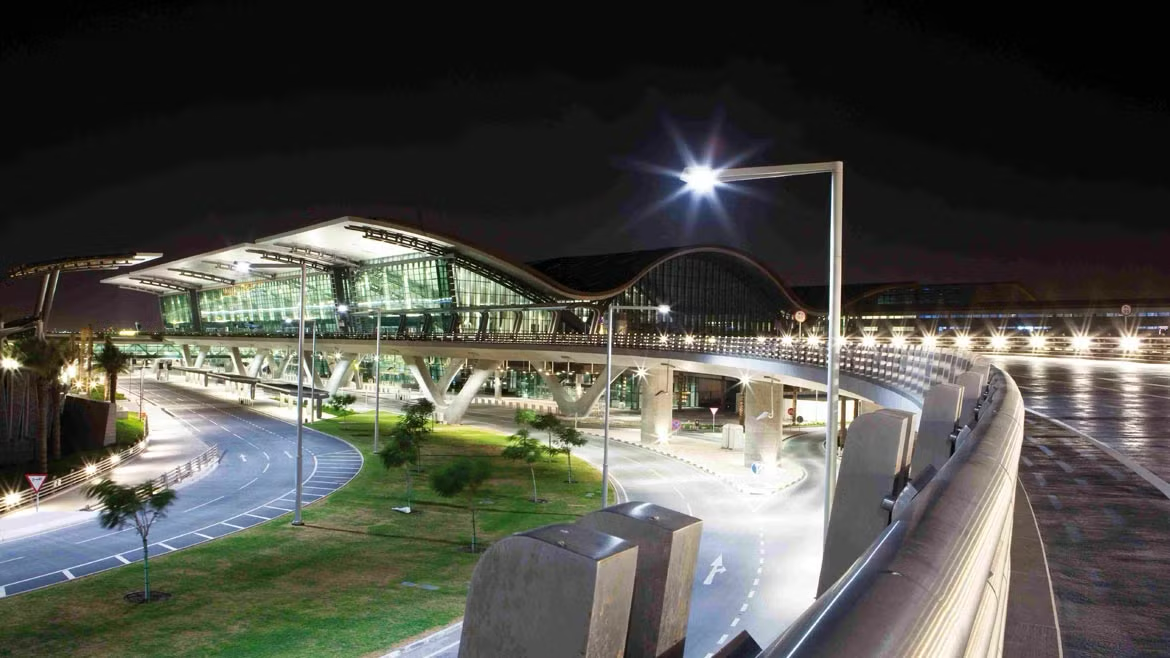 HIA-Passenger-Terminal-Complex-At-Night-lcobui