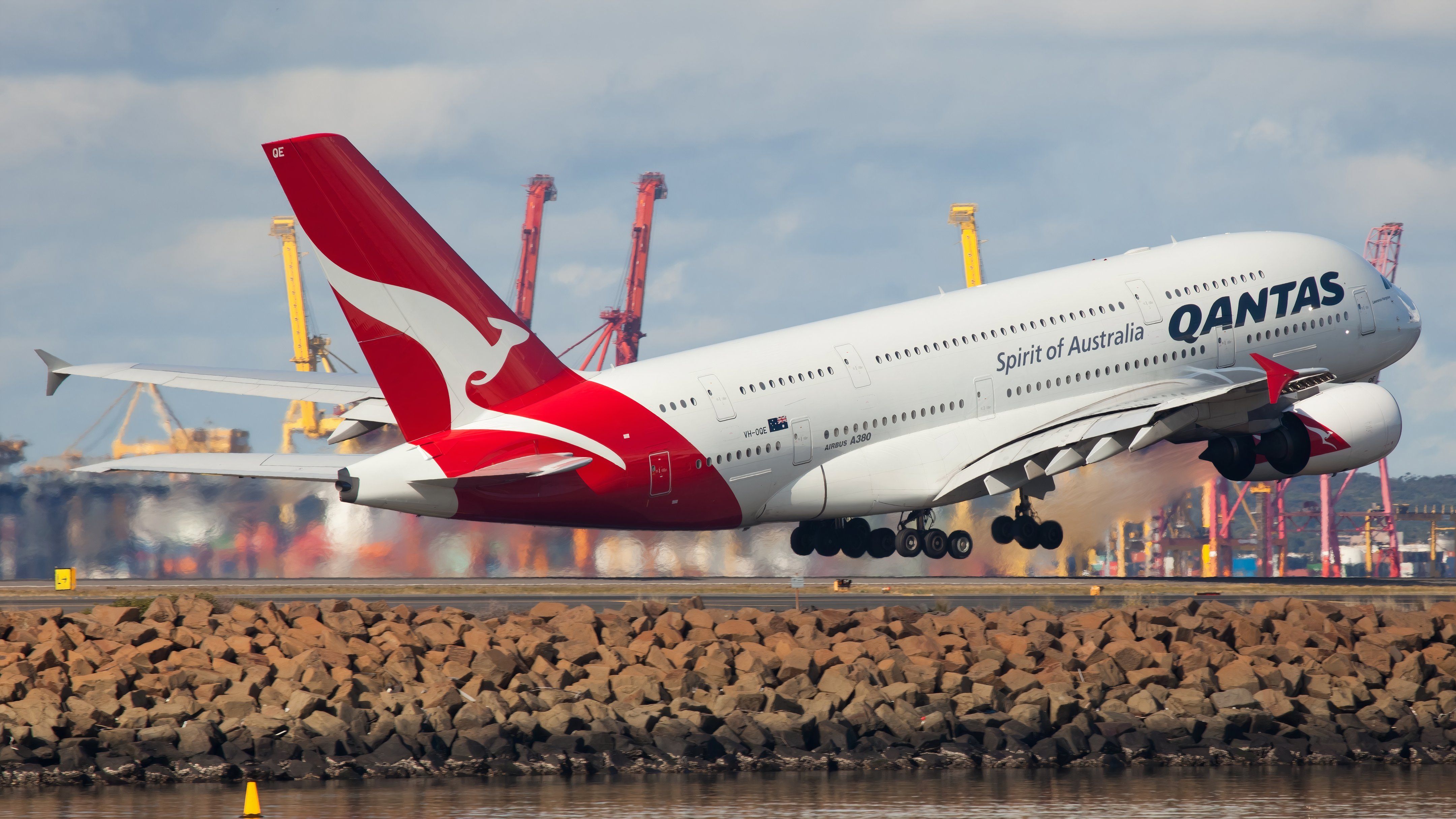 Qantas  Airbus A380 shutterstock_285018890