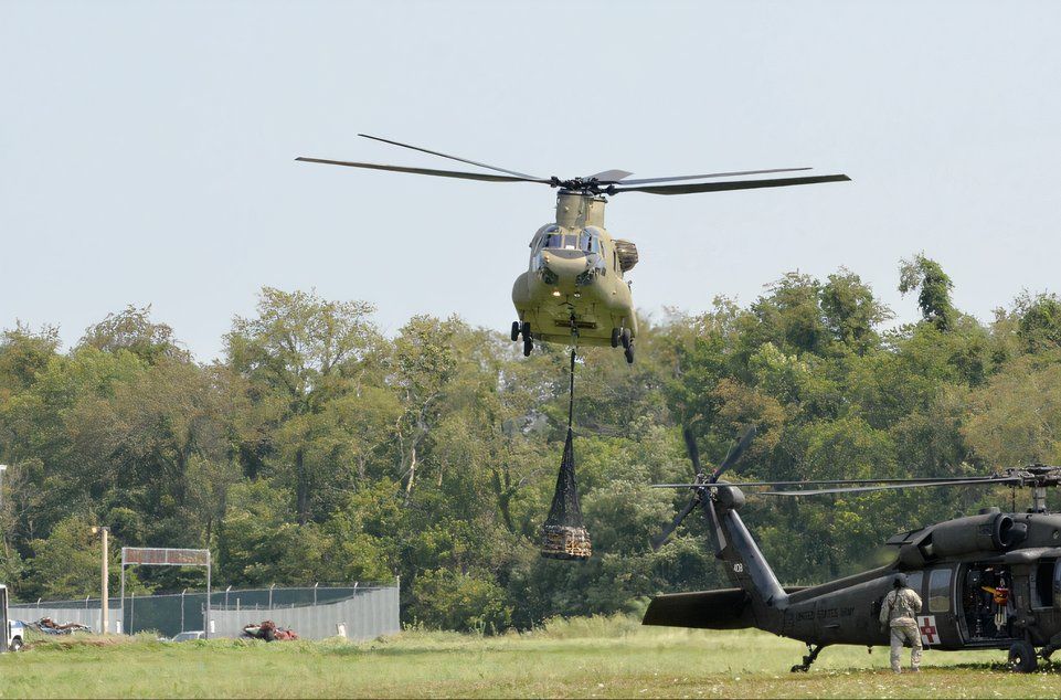 CH-47 delivering cargo.