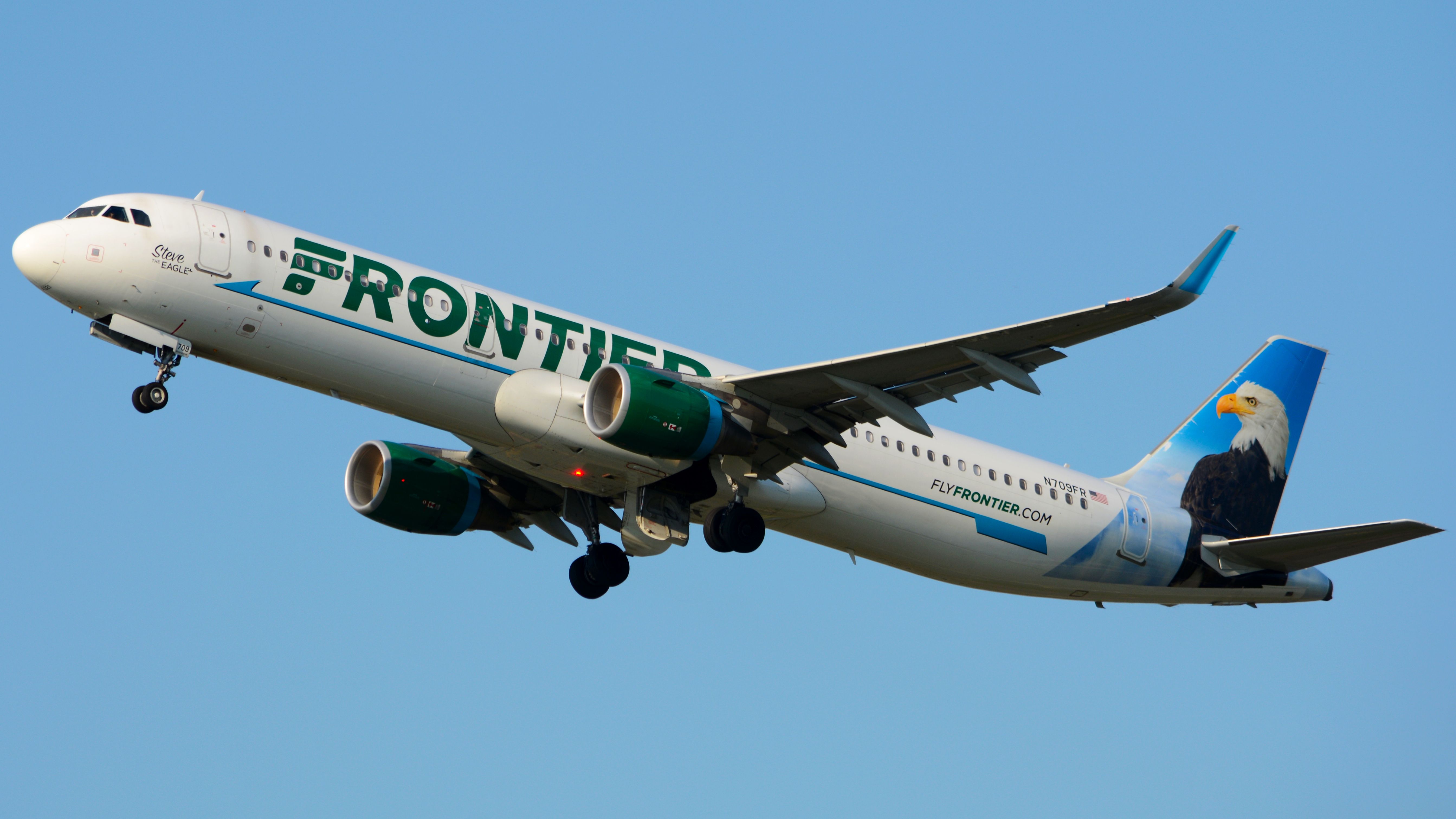 A Frontier Airlines Airbus A321-211, "Steve the Eagle", Taking Off