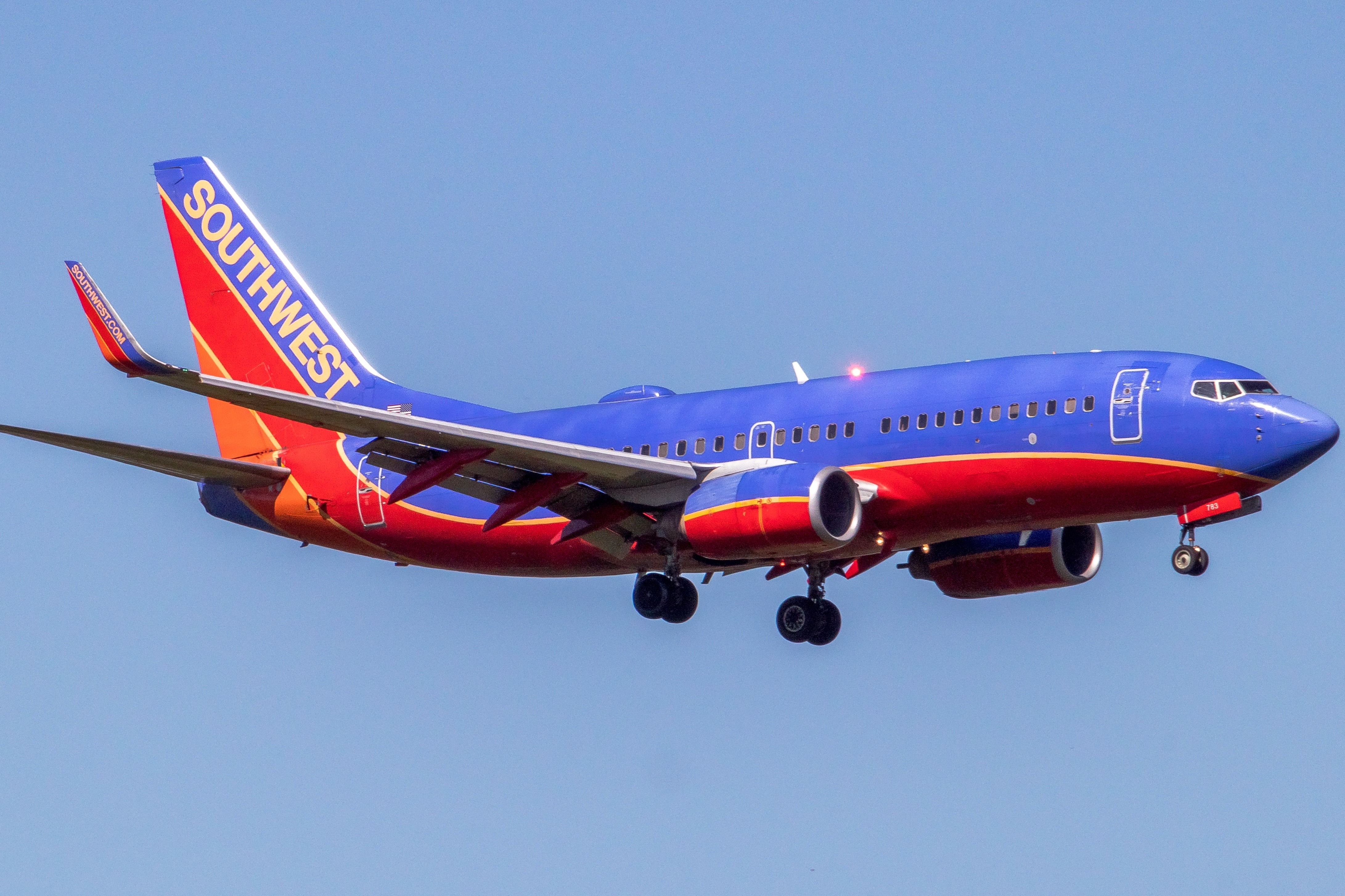 A Southwest Airlines Boeing 737-700 in a Blue Canyon livery