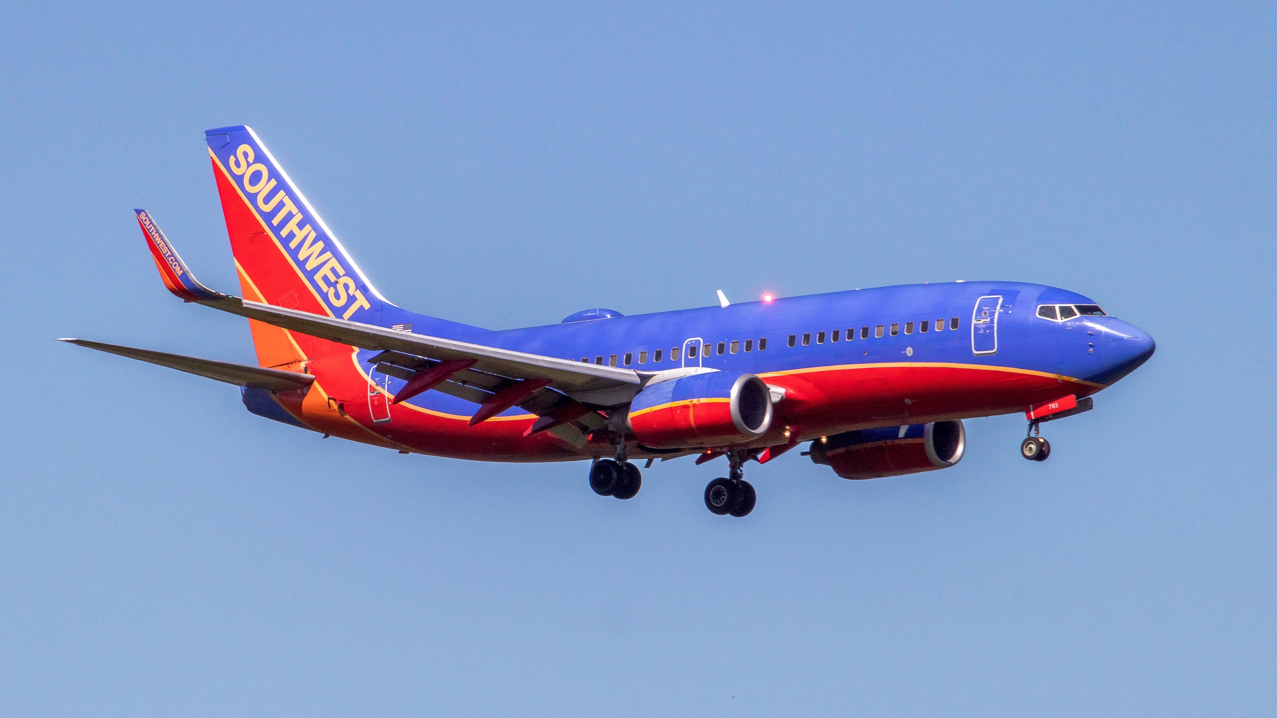 A Southwest Airlines Boeing 737-700 with a Blue Canyon livery