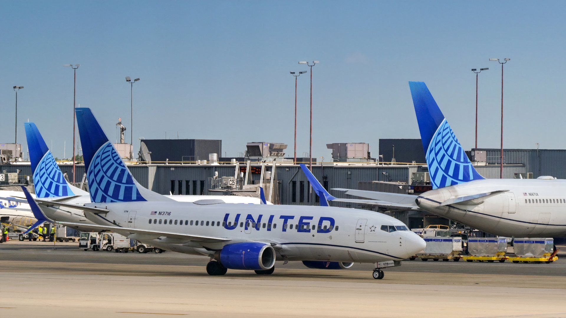 How To Achieve Premier Status With United Airlines