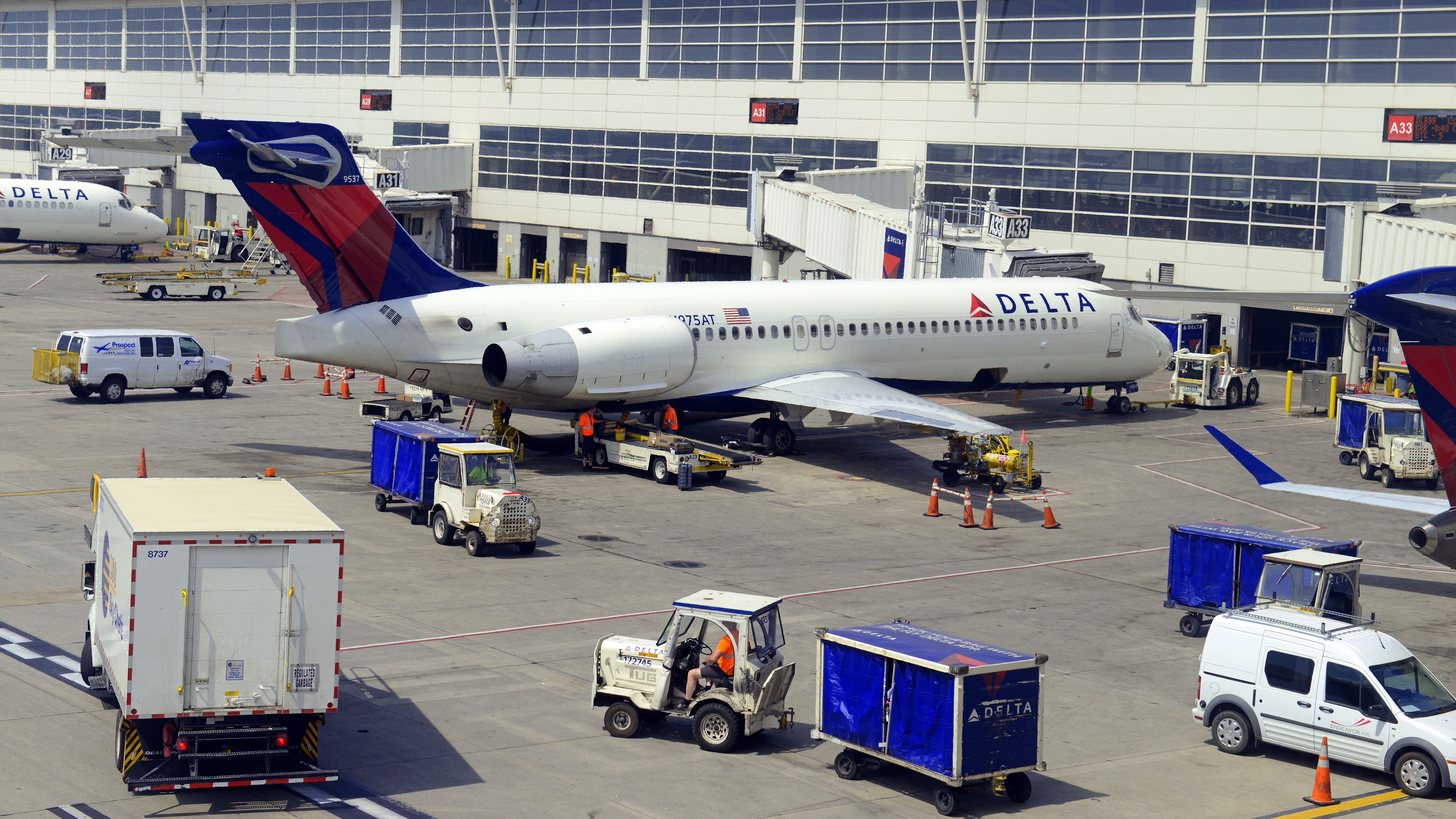 Delta Air Lines Boeing 717-200 at Detroit Metropolitan Wayne County Airport.