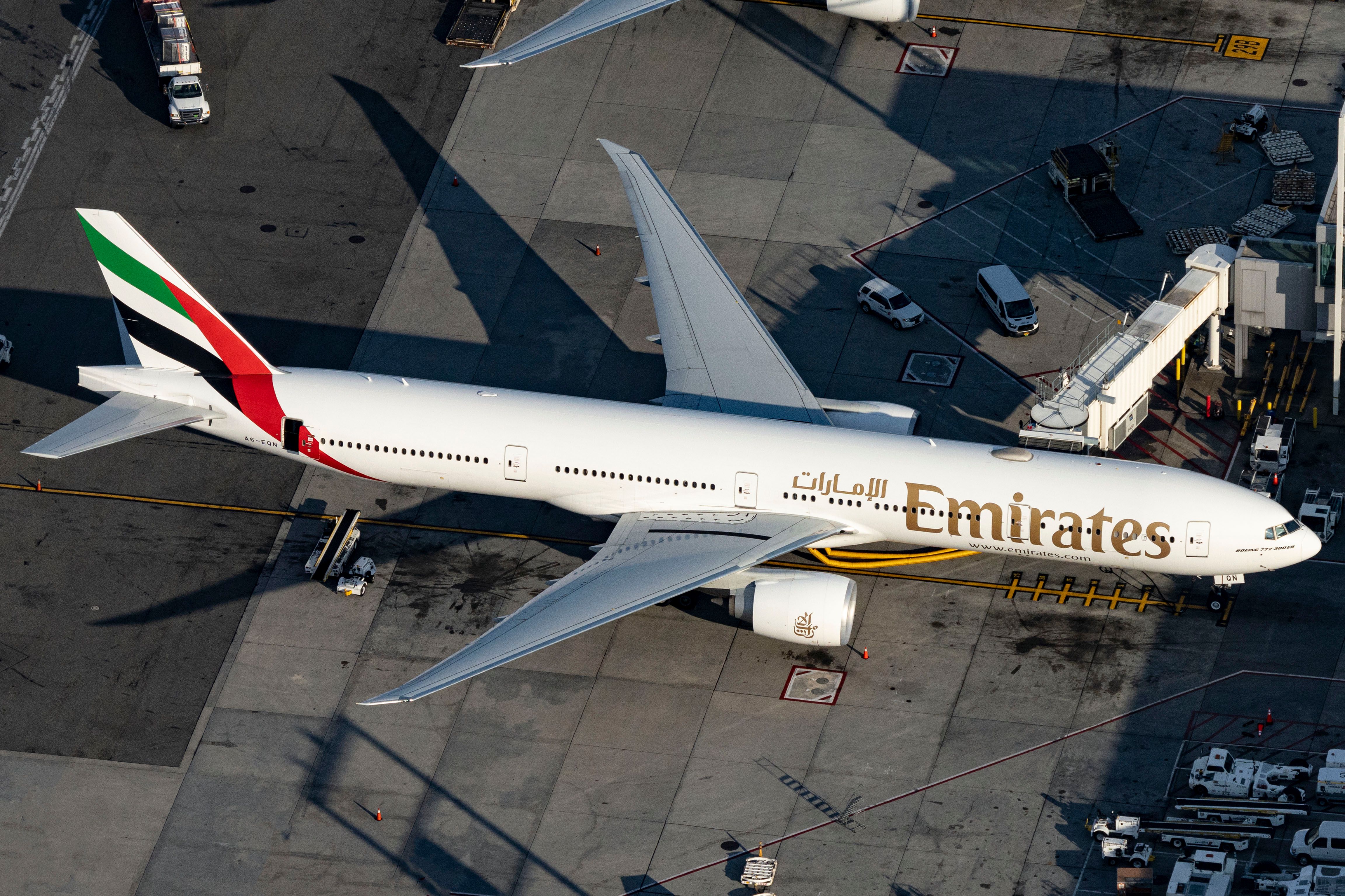 阿聯酋航空波音 777-300ER 在地面上
