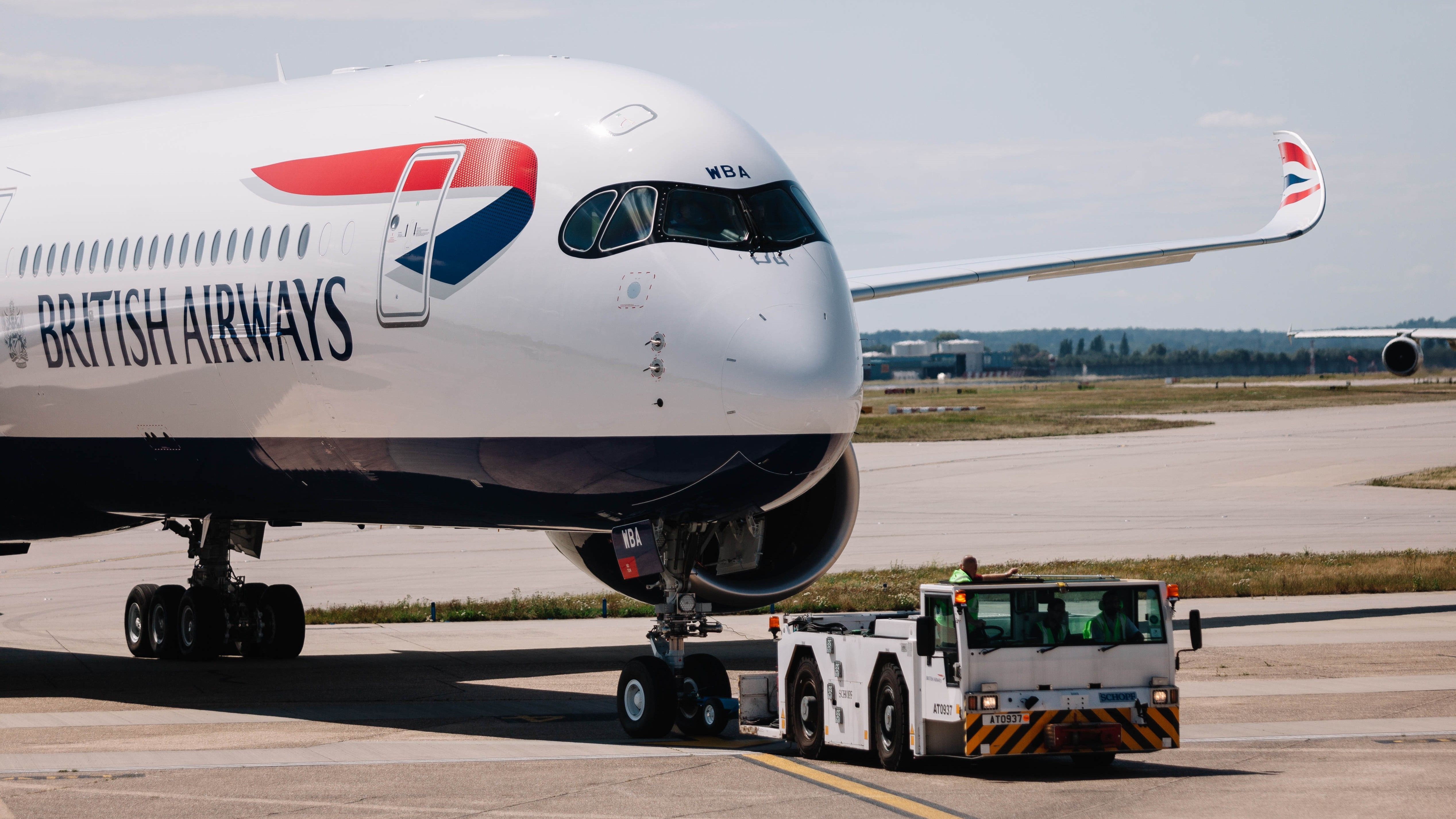 AAIB: Missing Wing Walkers Led To British Airways Airbus