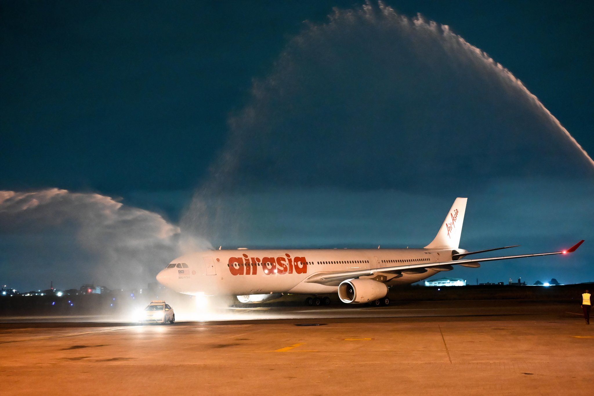 D7 A330 KUL-NBO