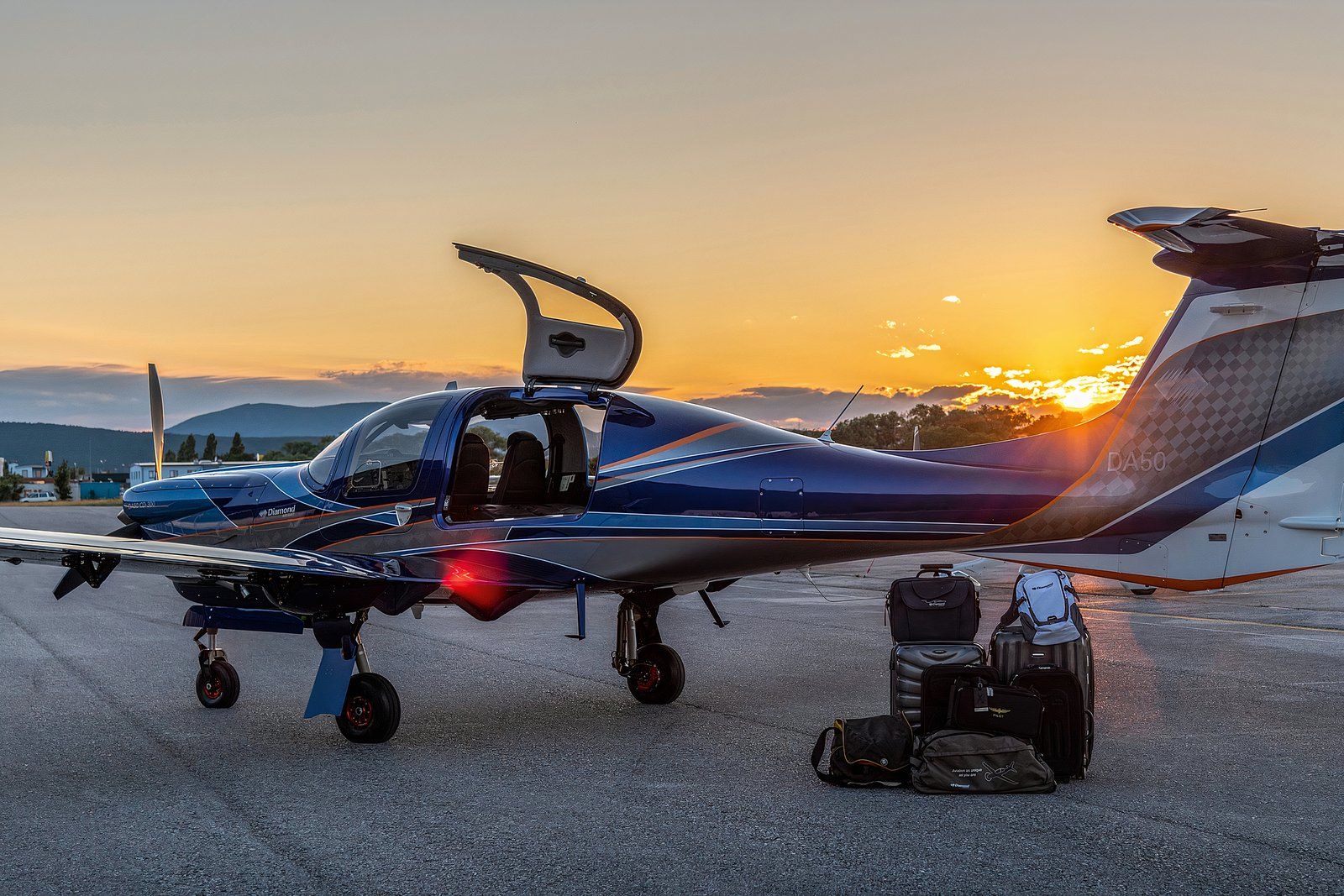 How Much Does A Diamond DA50 RG Cost?