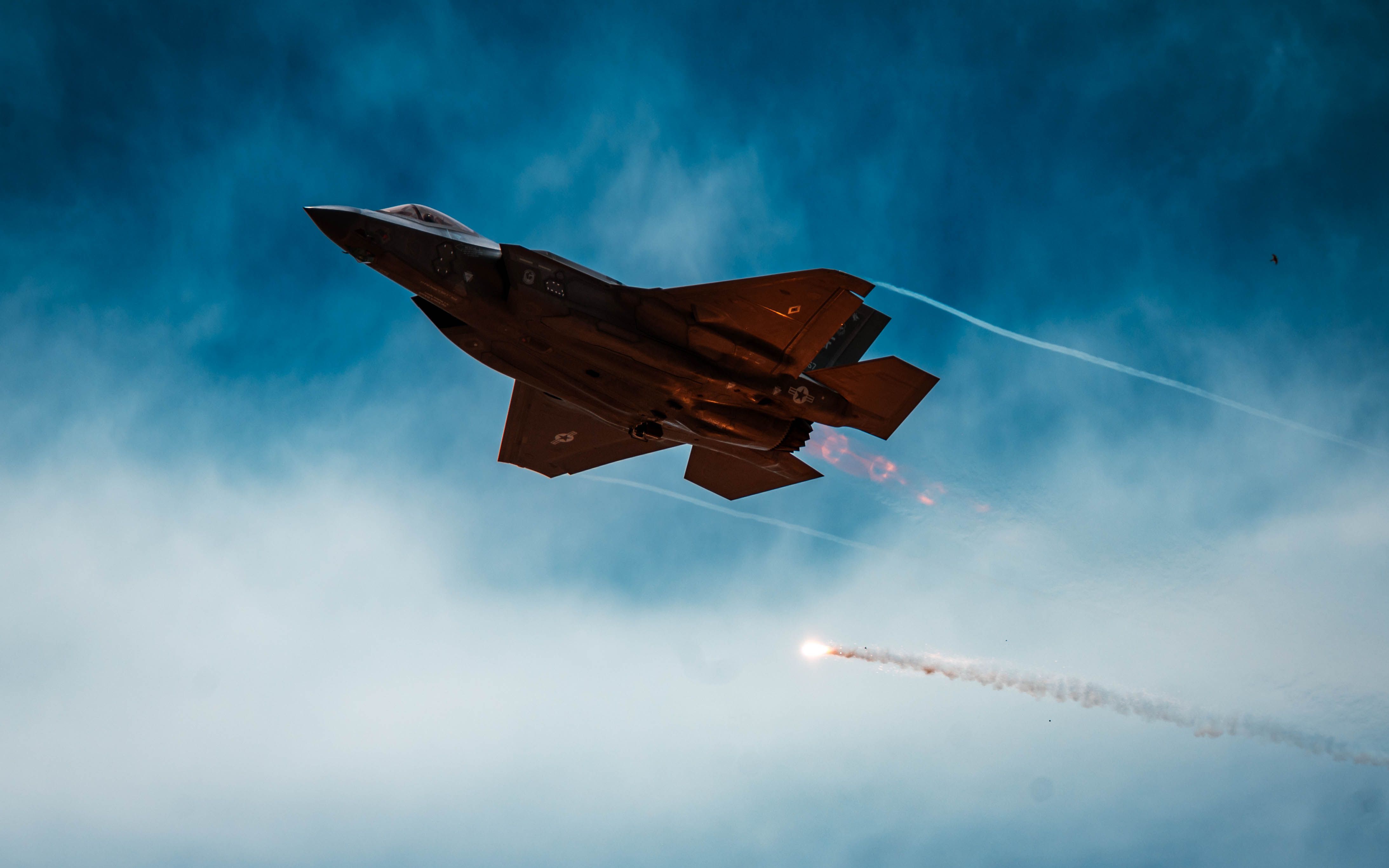 How AIControlled Fighter Jets Could Revolutionize Air Combat