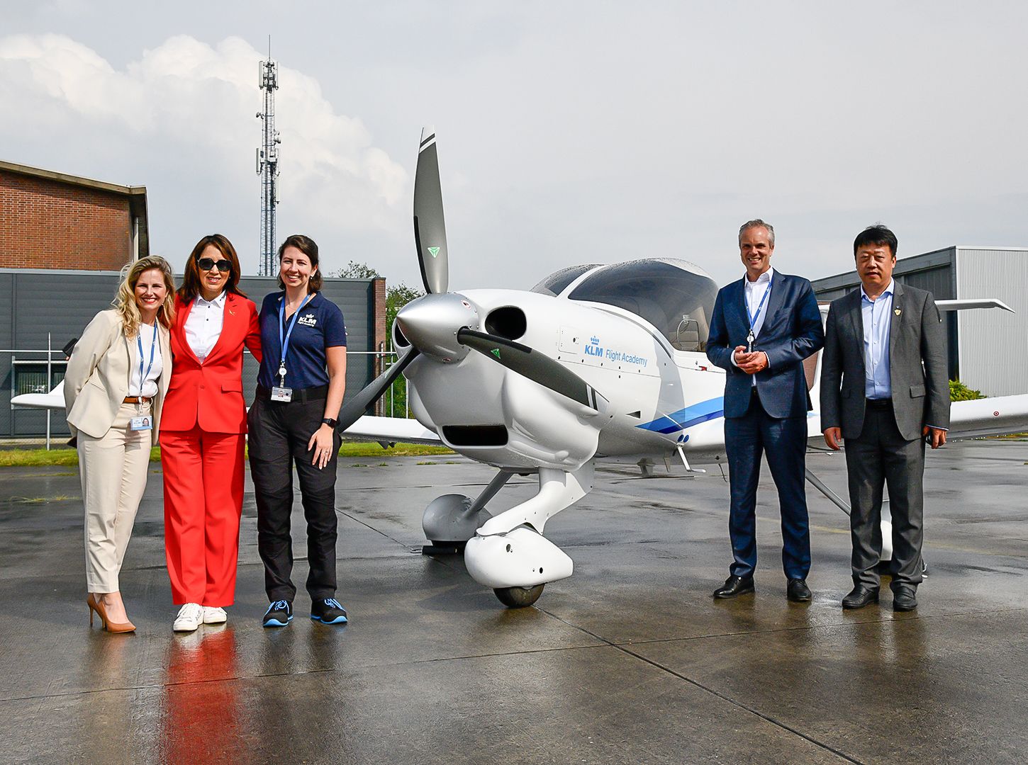 KLM_flight academy staff and their new Diamond DA20