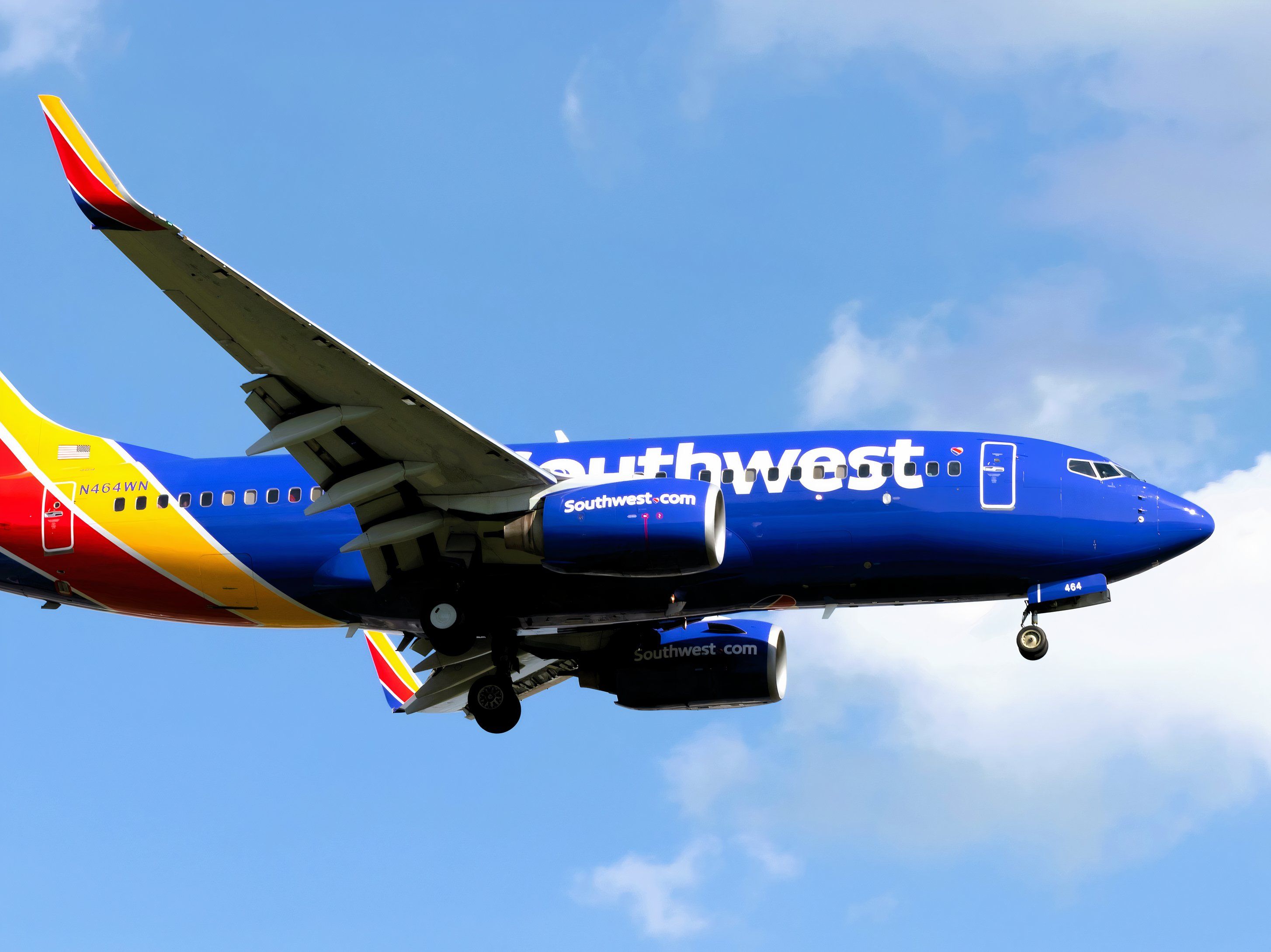 N464WN Southwest Airlines Boeing 737-7H4 (4x3)