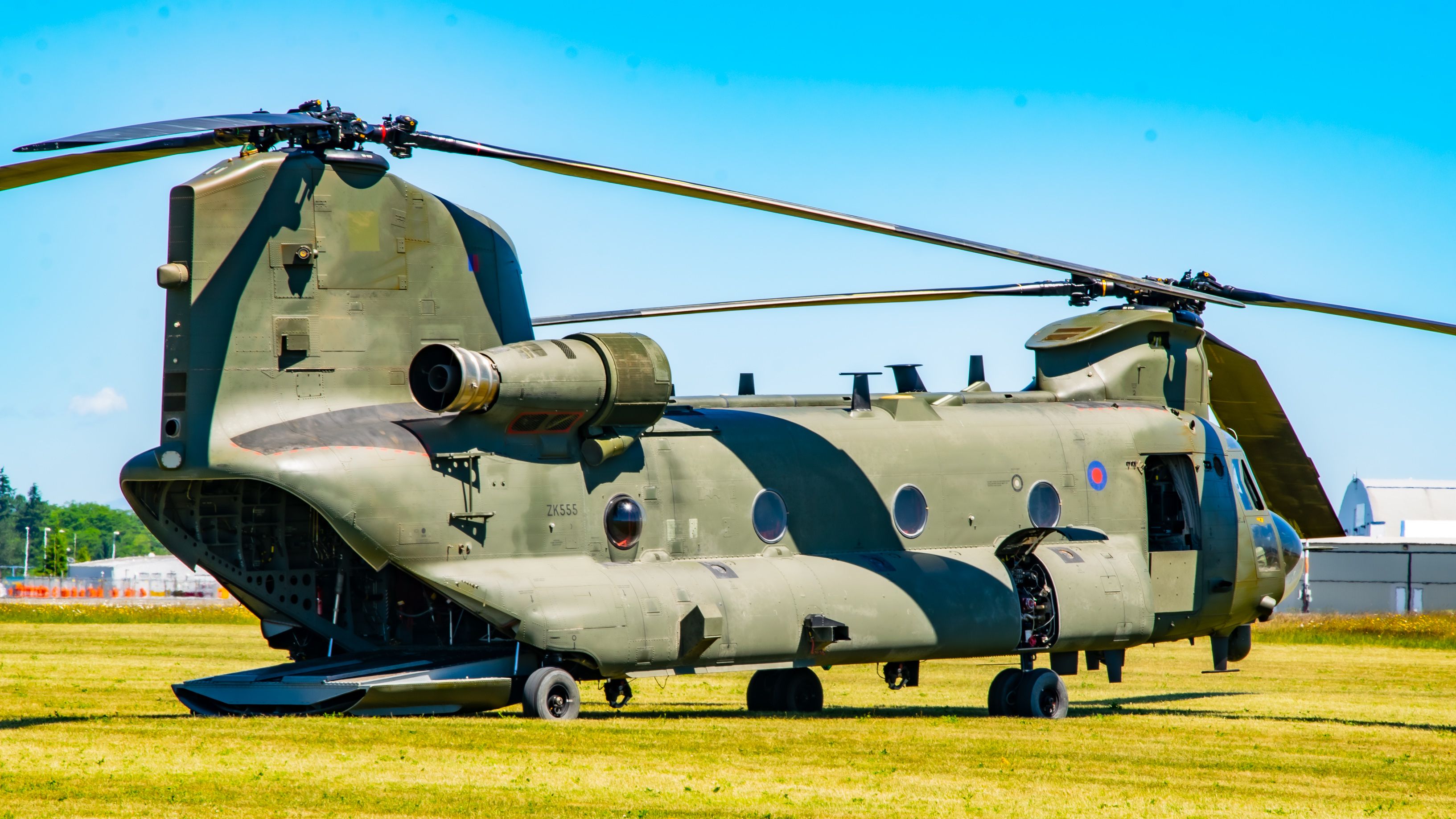 A Closer Look At The Complicated Fate Of The US Army CH-47 Chinook ...