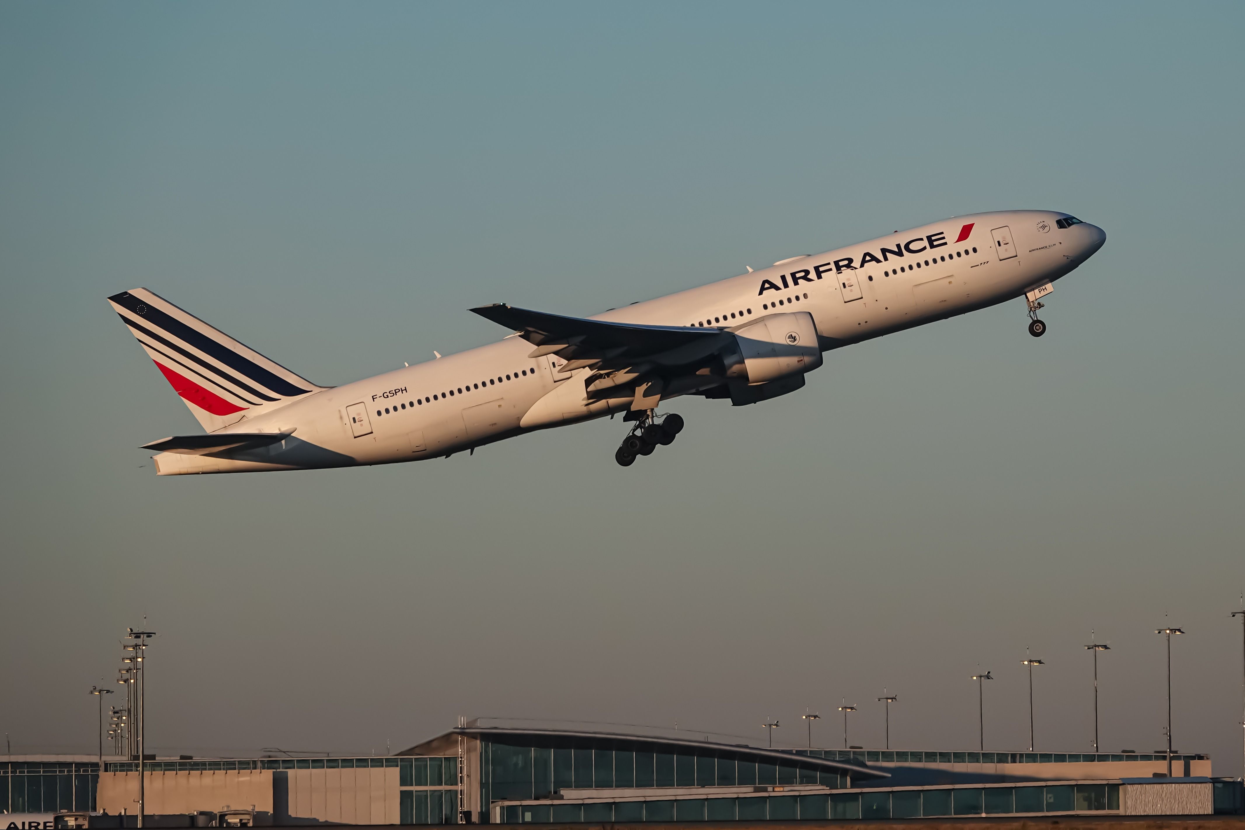 Air France Replaces Boeing 787-9 Dreamliner Flights To Phoenix With The 777-200ER