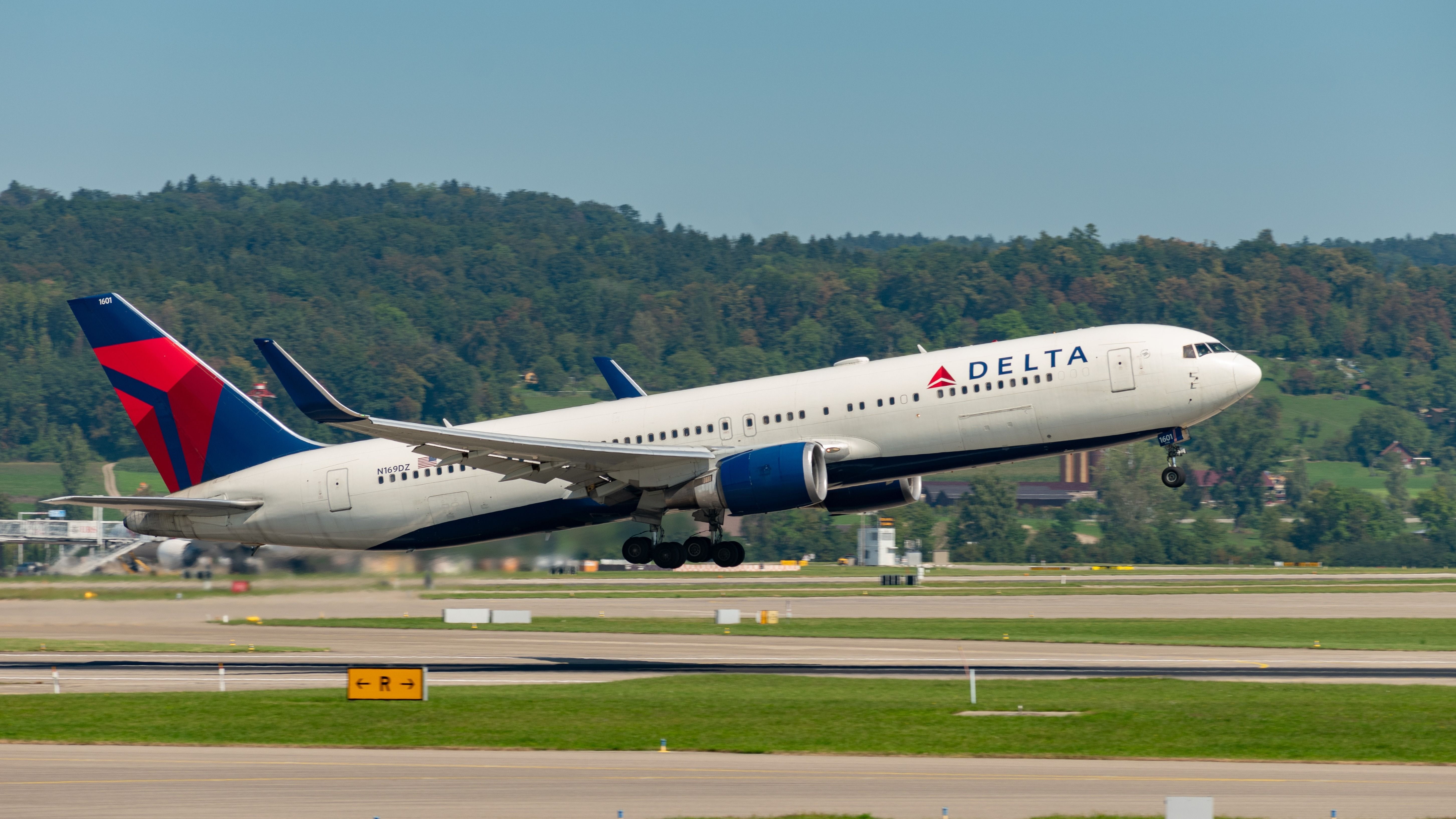 Delta Air Lines Wins 5 Forbes Travel Guide Air Travel Awards