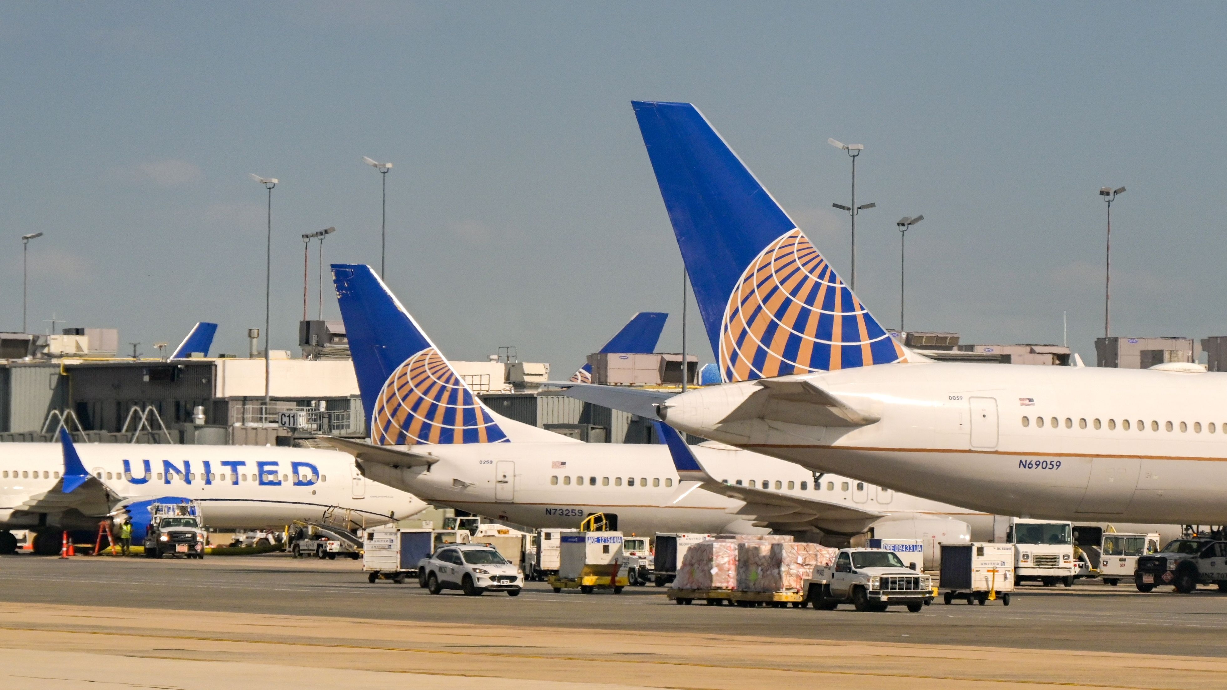 United Airlines aircraft at the date at Washington Dulles International Airport.