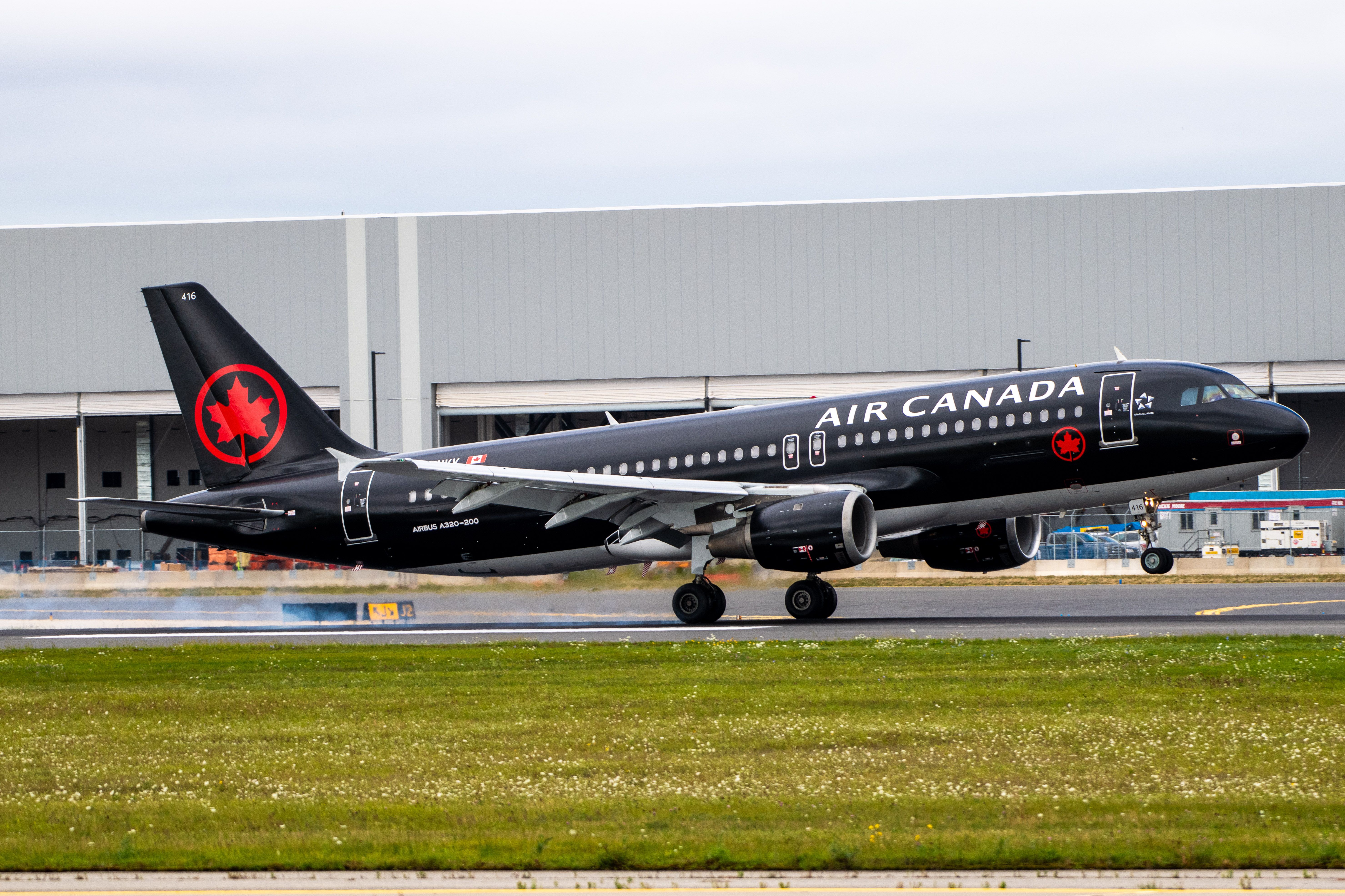 Air Canada Jetz Airbus A320 Landing In Toronto