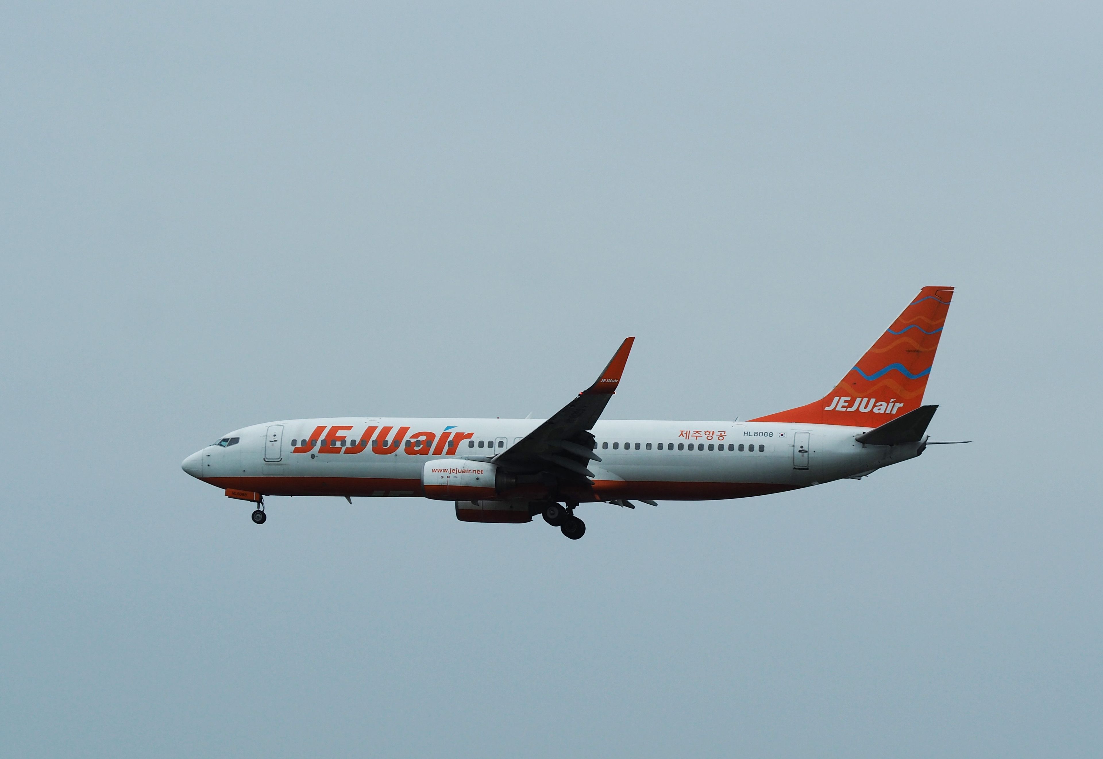 7C108_CJU_-_GMP_Jeju_Air_B737-800_HL8088_2