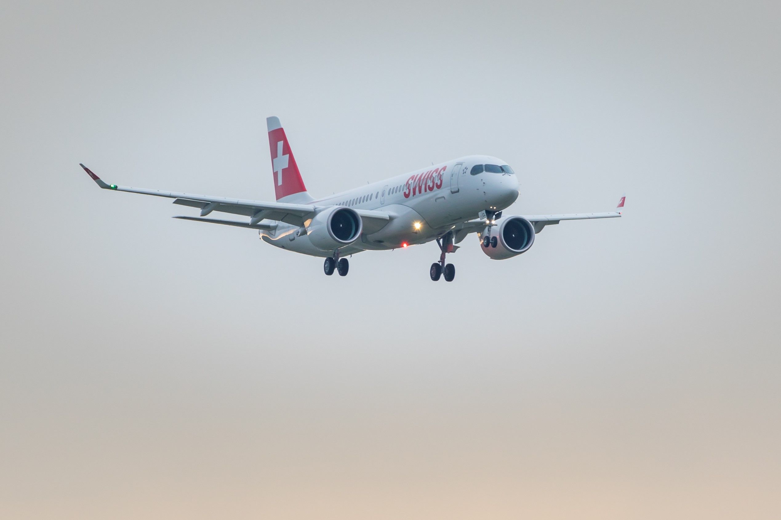 SWISS Airbus A220 Landing