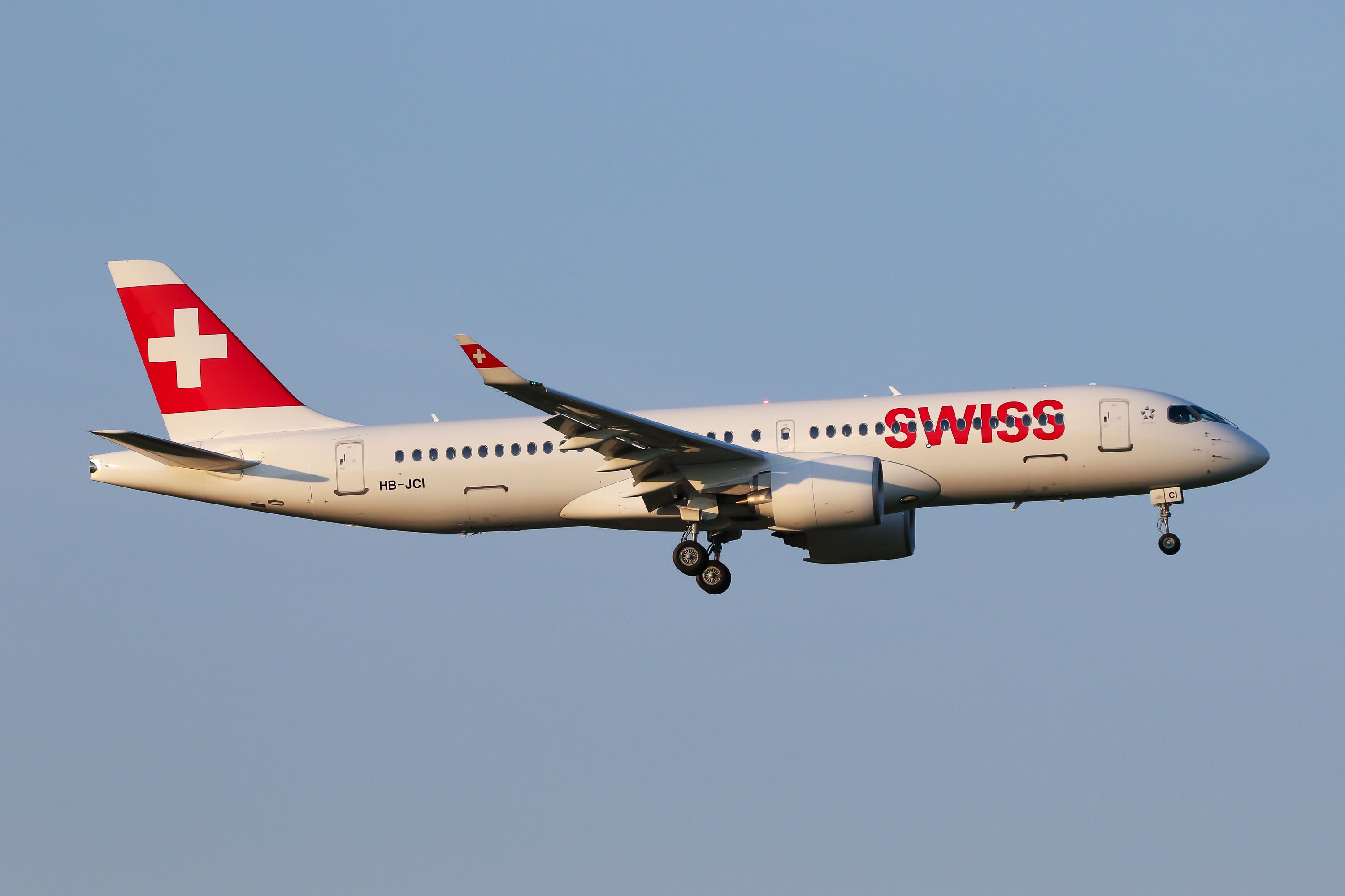SWISS Airbus A220 Landing