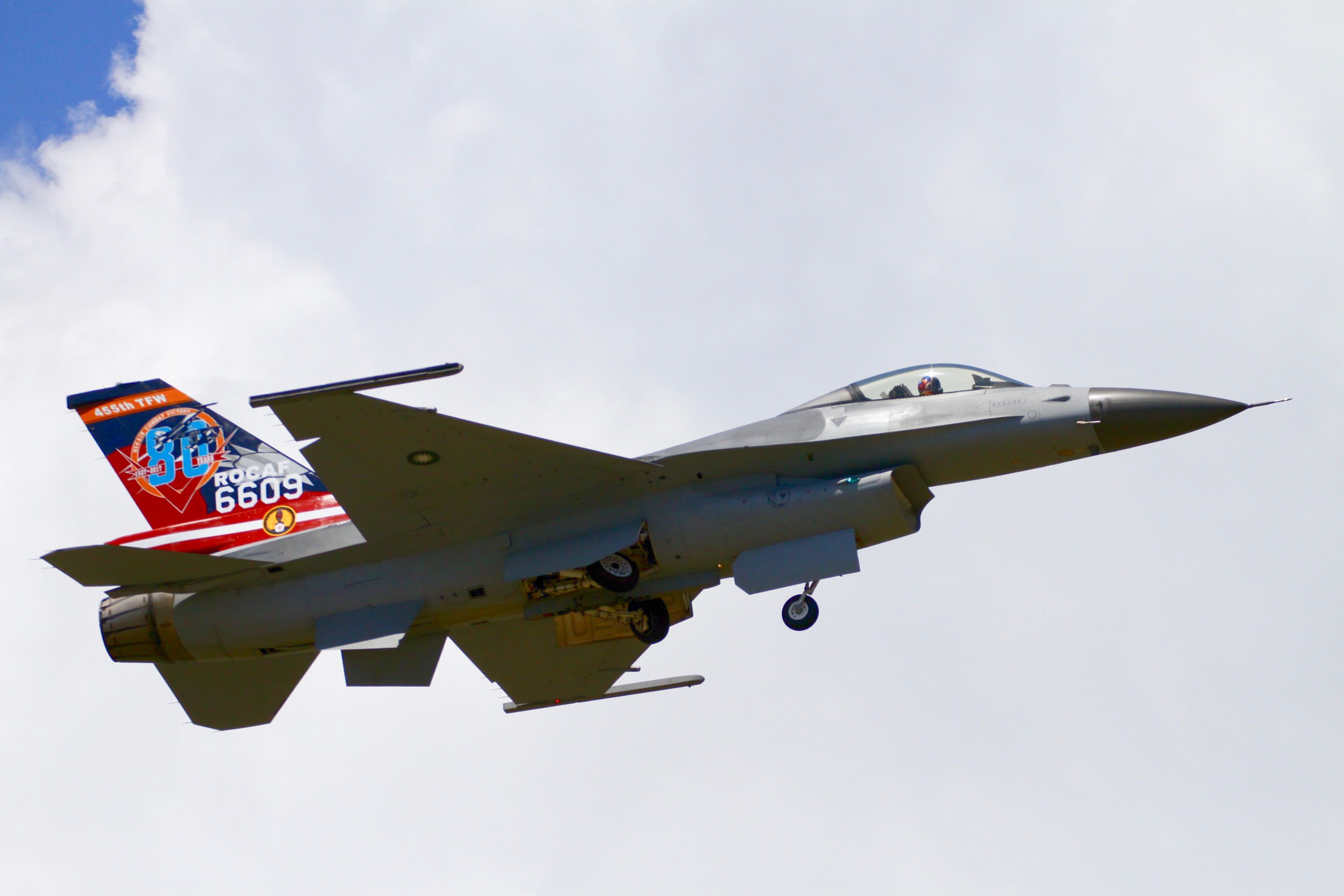 AF-16F~2