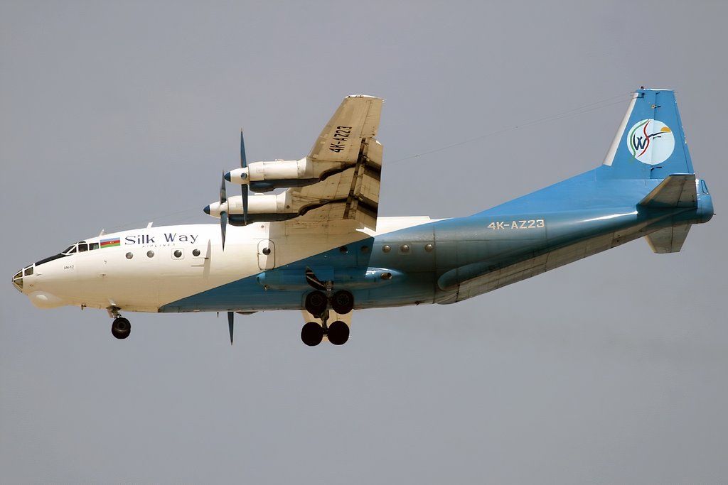 安東諾夫安 12BP，絲路航空 
