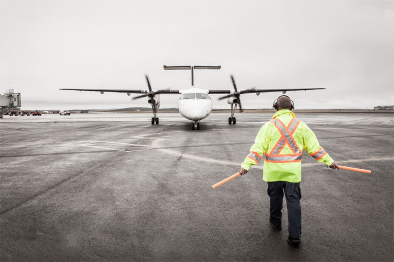 A PAL Airlines de Havilland Dash 8