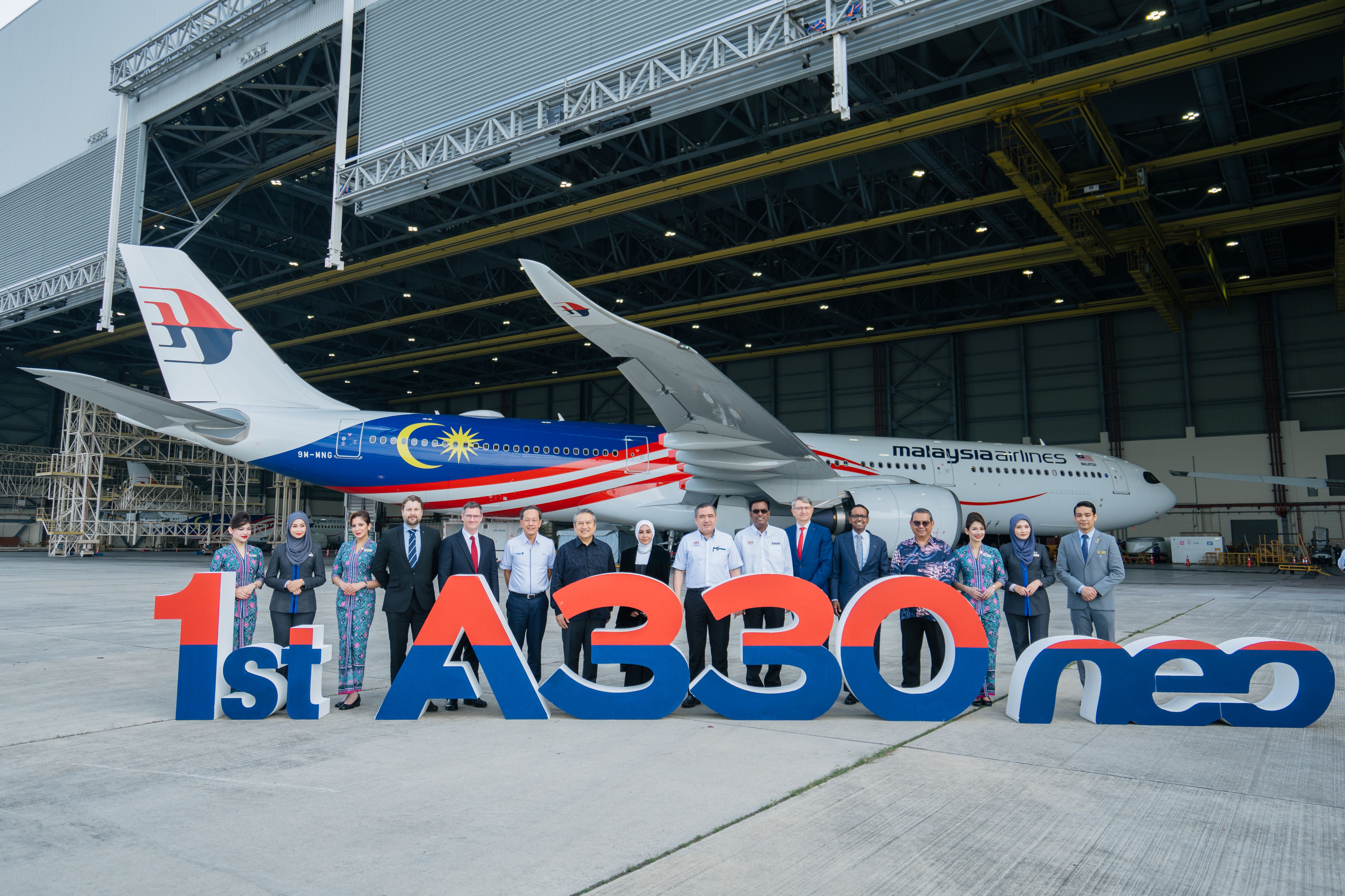 Malaysia Airlines  unveils its first A330neo, ushering in a new era of air travel (2)