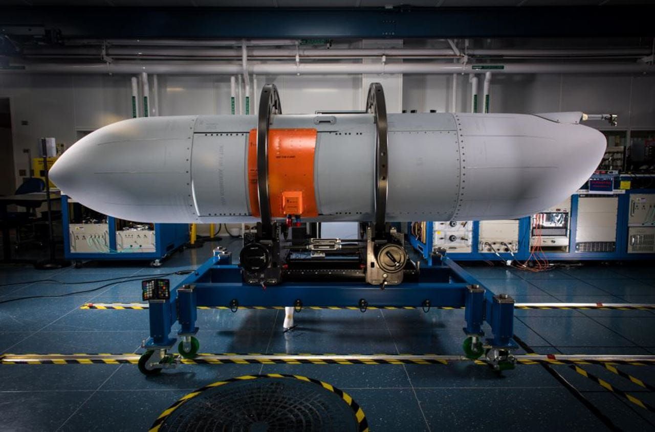 雷神公司的下一代中頻段干擾器