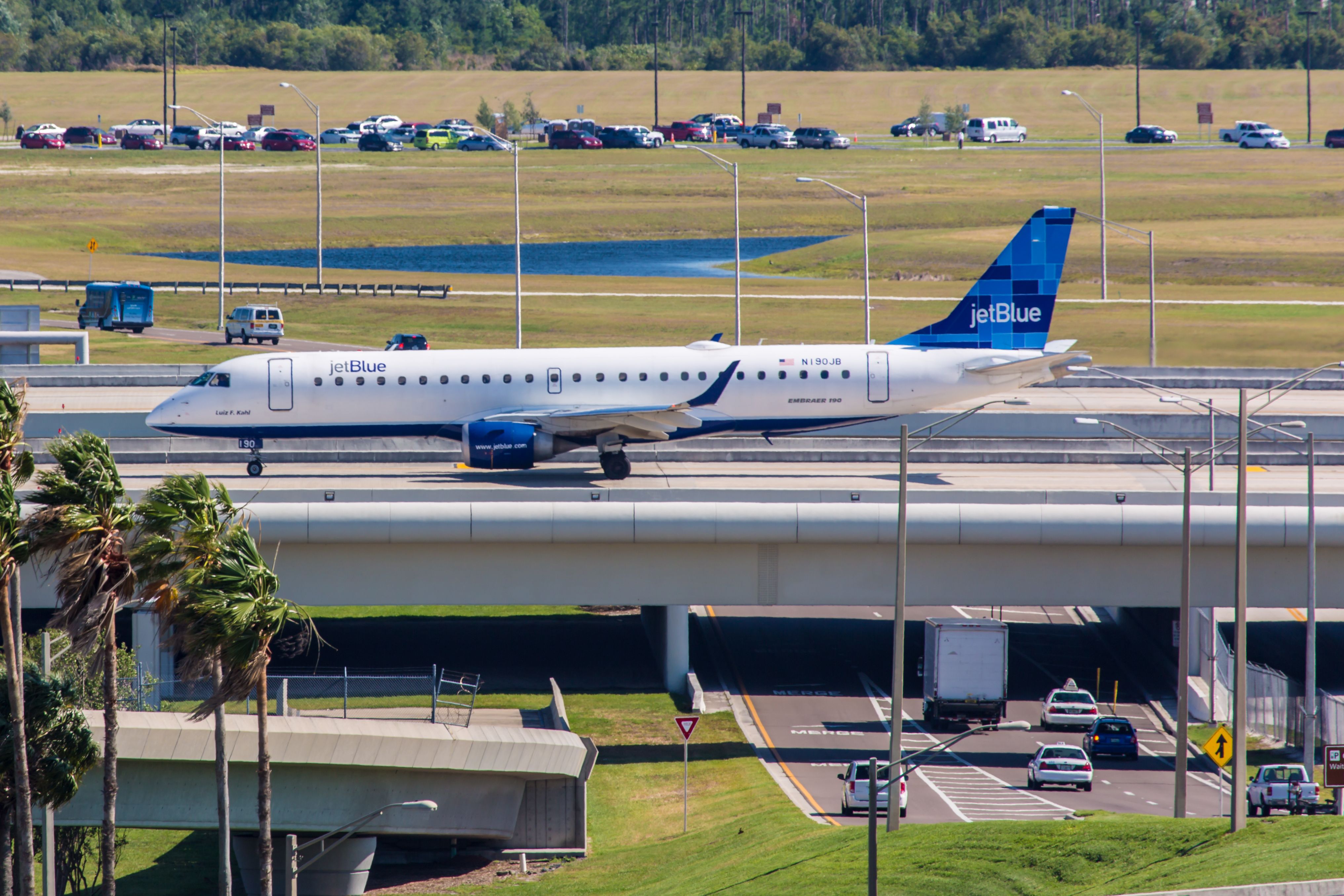 JetBlue Embraer E-Jet Taxiing In Orlando