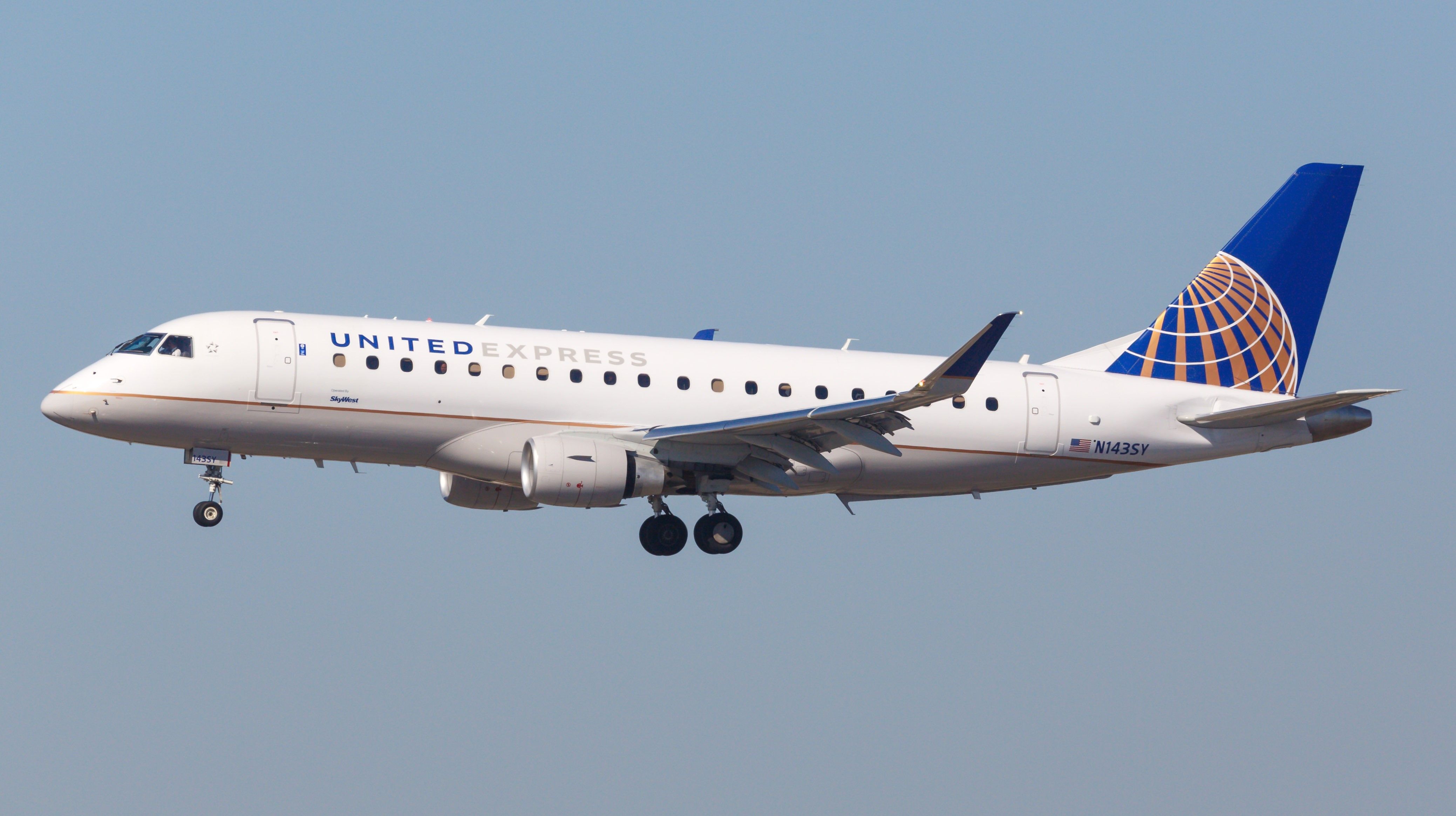 Detroit-Bound United Airlines Embraer E170 Returns To Newark Airport ...